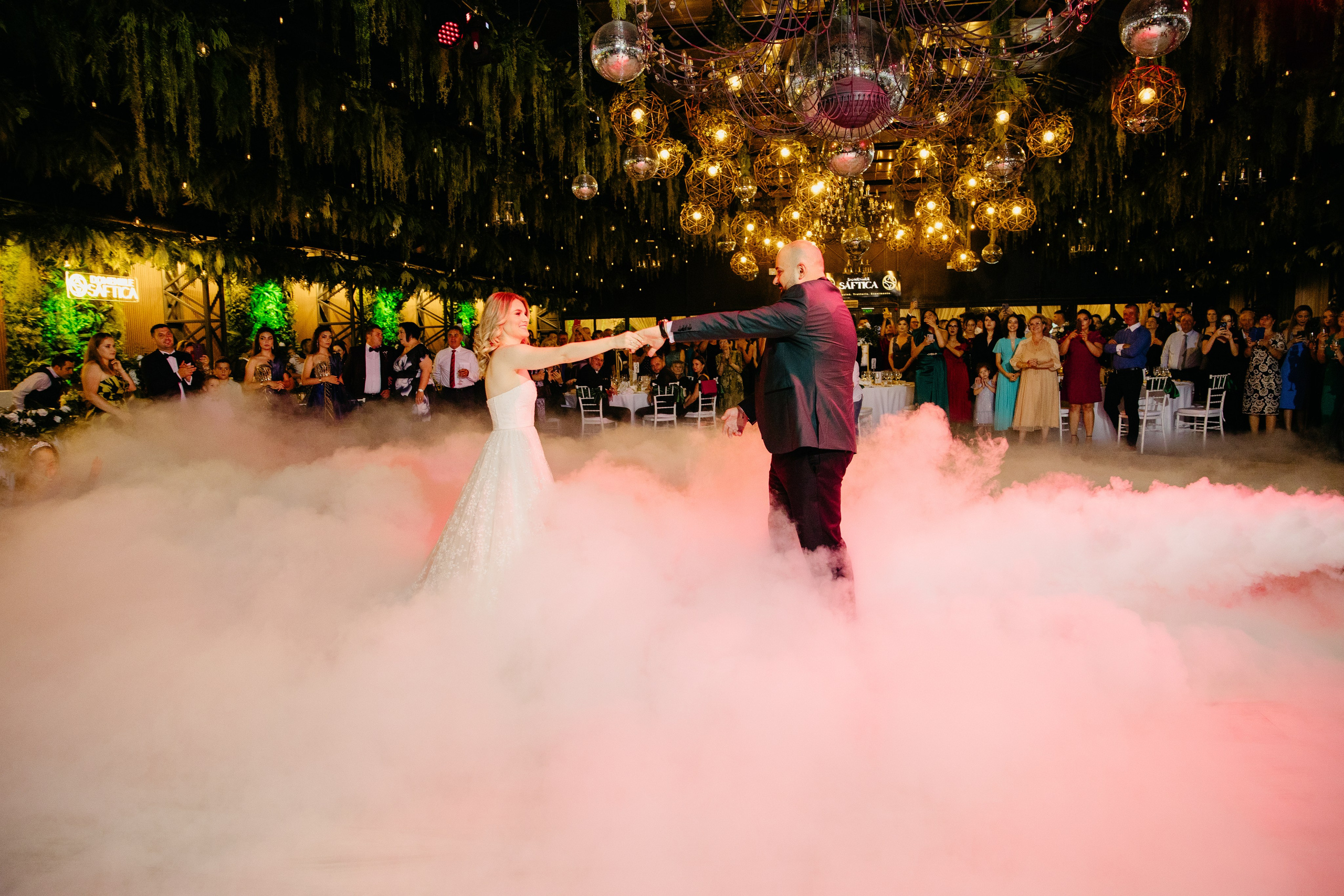 Raluca & Bogdan - Domeniile Saftica. MDimaFotoStudio. Fotograf de nuntă, evenimente private și de familie