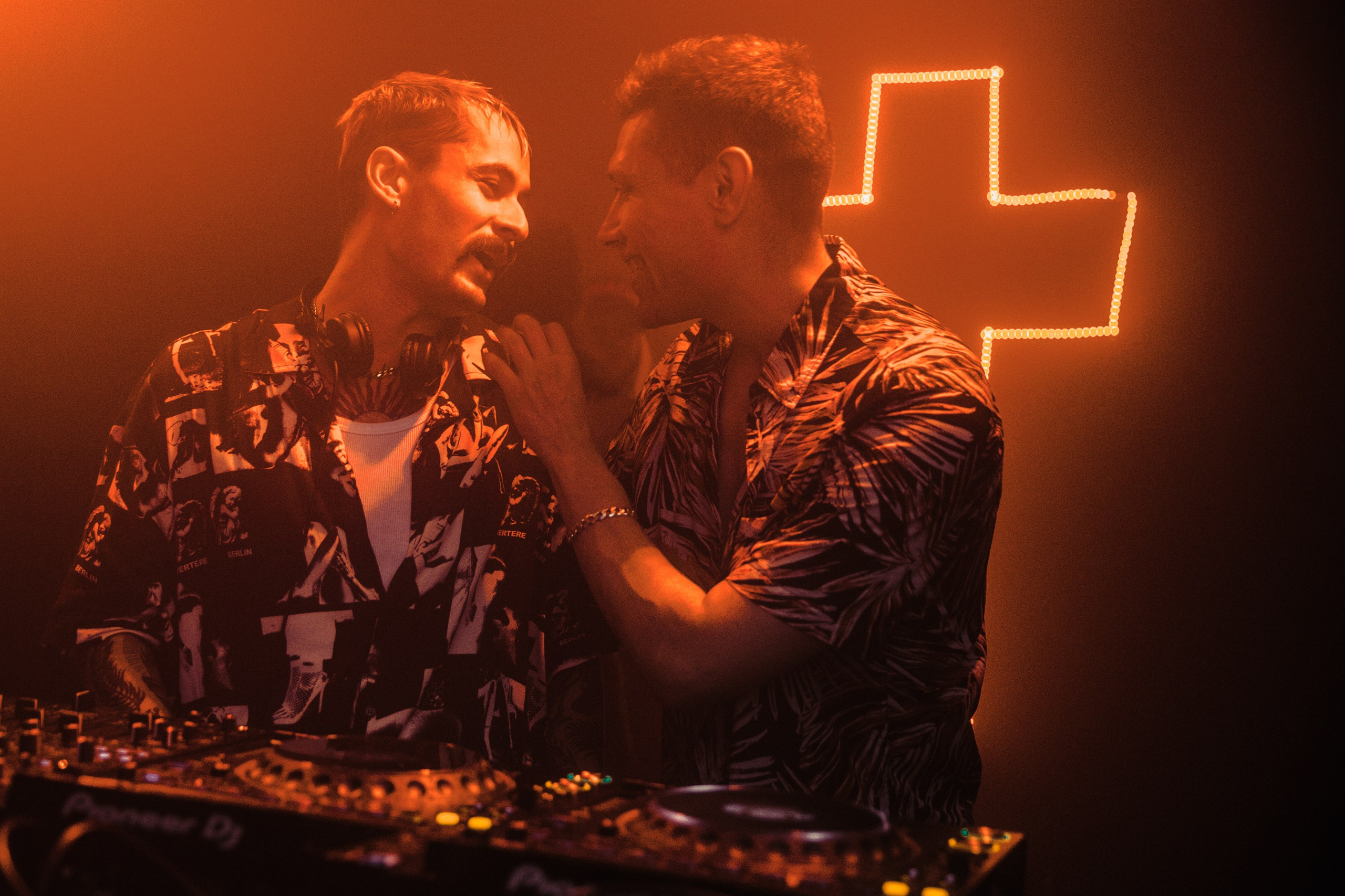 Elektroniskās mūzikas pasākums. Sandra Garanca Portrait and event photographer