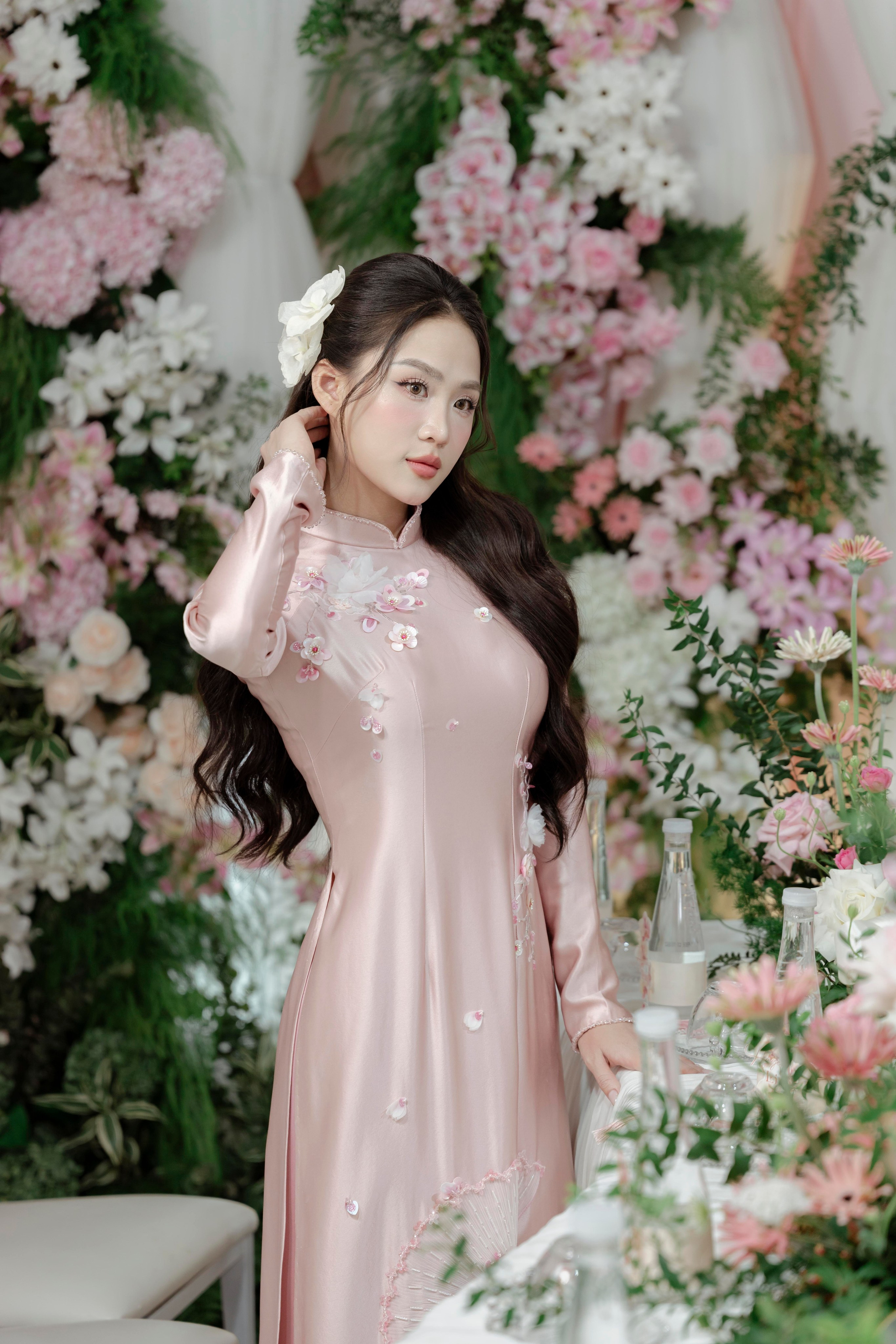 LINH & HUYEN. WEDDING PHOTOGRAPHER IN VIETNAM