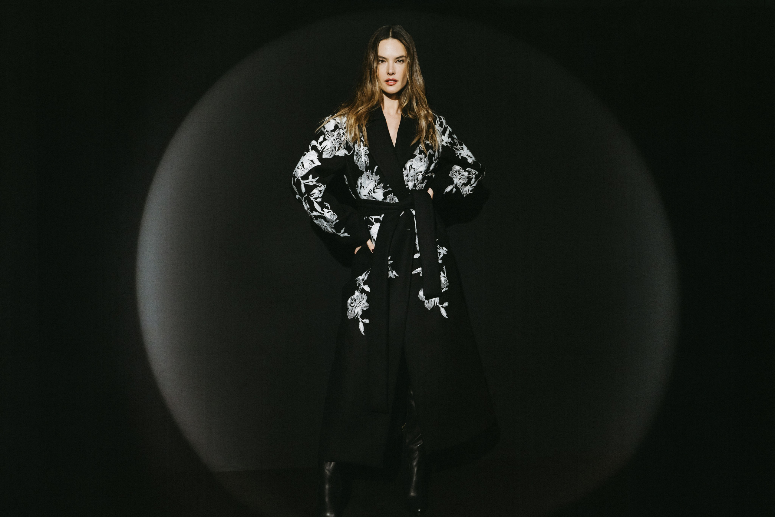 Elie Saab FW 24/25. Алина Ефимова — ретушёр (beaty, fashion, product)