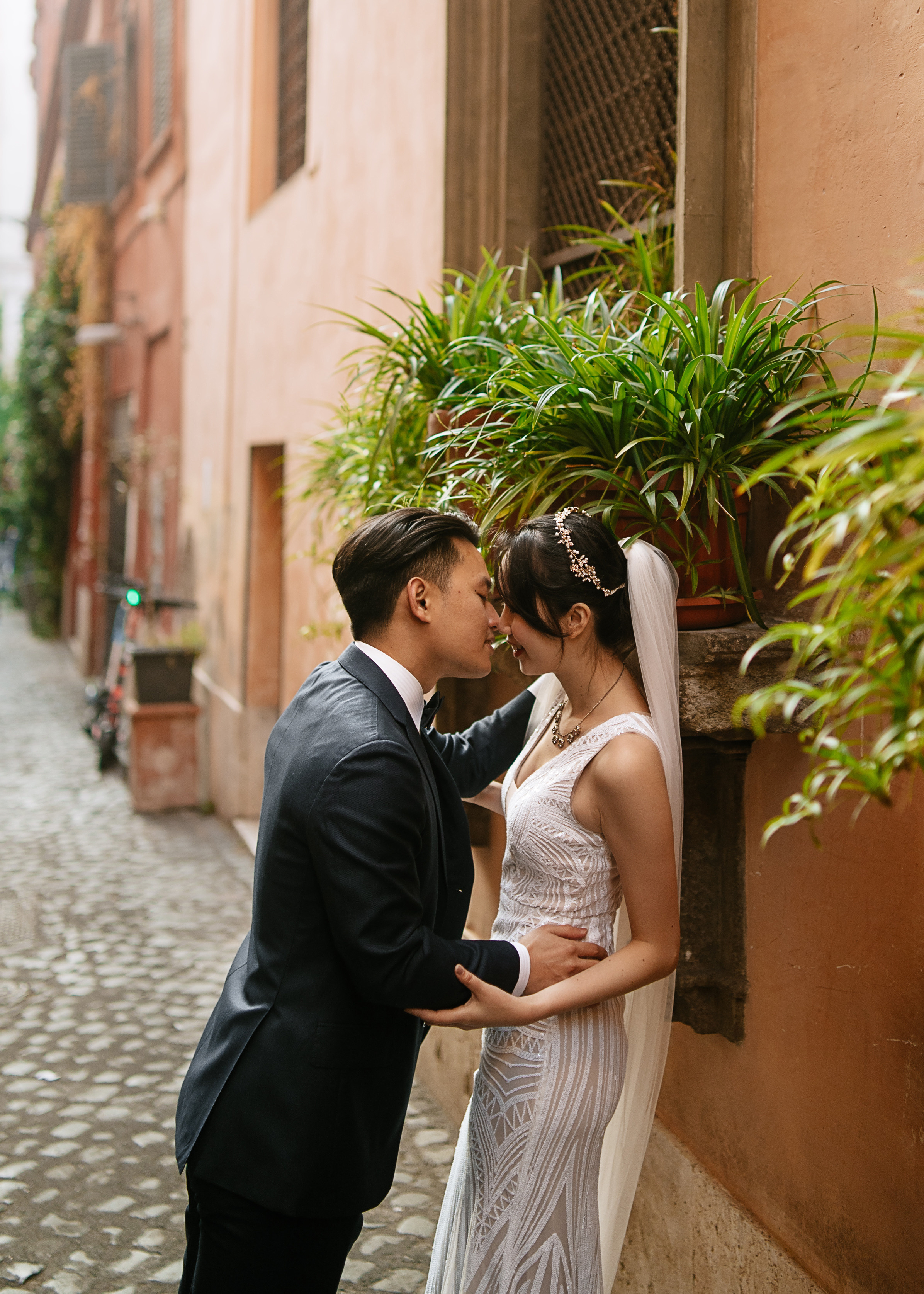 Trevi wedding photoshoot. Photographer in Rome and Italy. Stas Varych