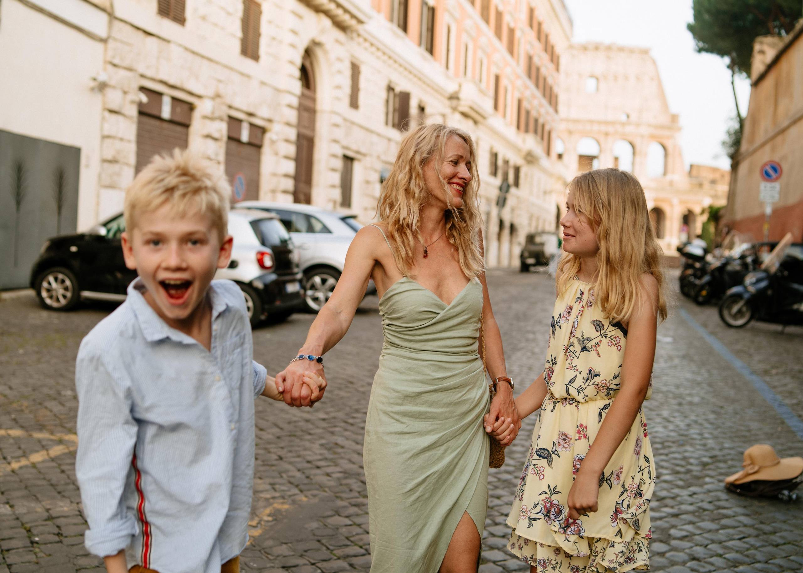 Family photoshoot. Photographer in Rome and Italy. Stas Varych