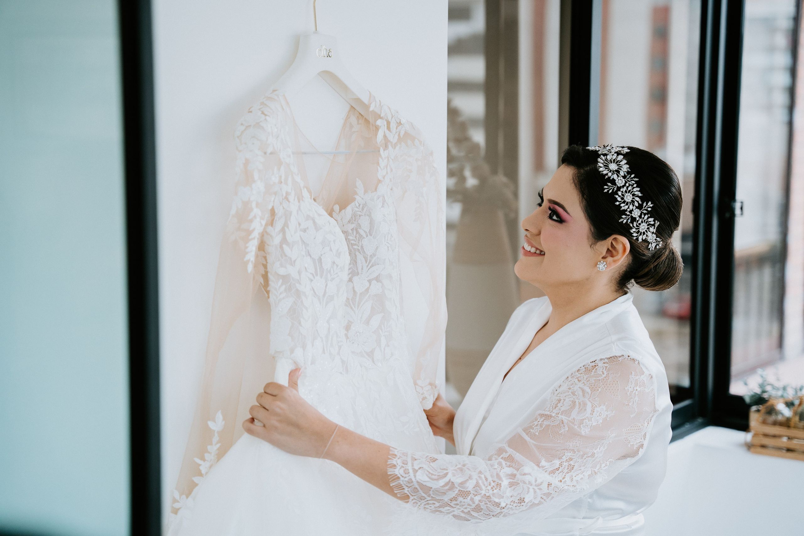 Un vistazo de un día especial. Fotógrafo de Bodas en Lima | Ronhy Altamirano. Fotografía narrativa y cinematográfica para bodas, quinceañeras y eventos exclusivos
