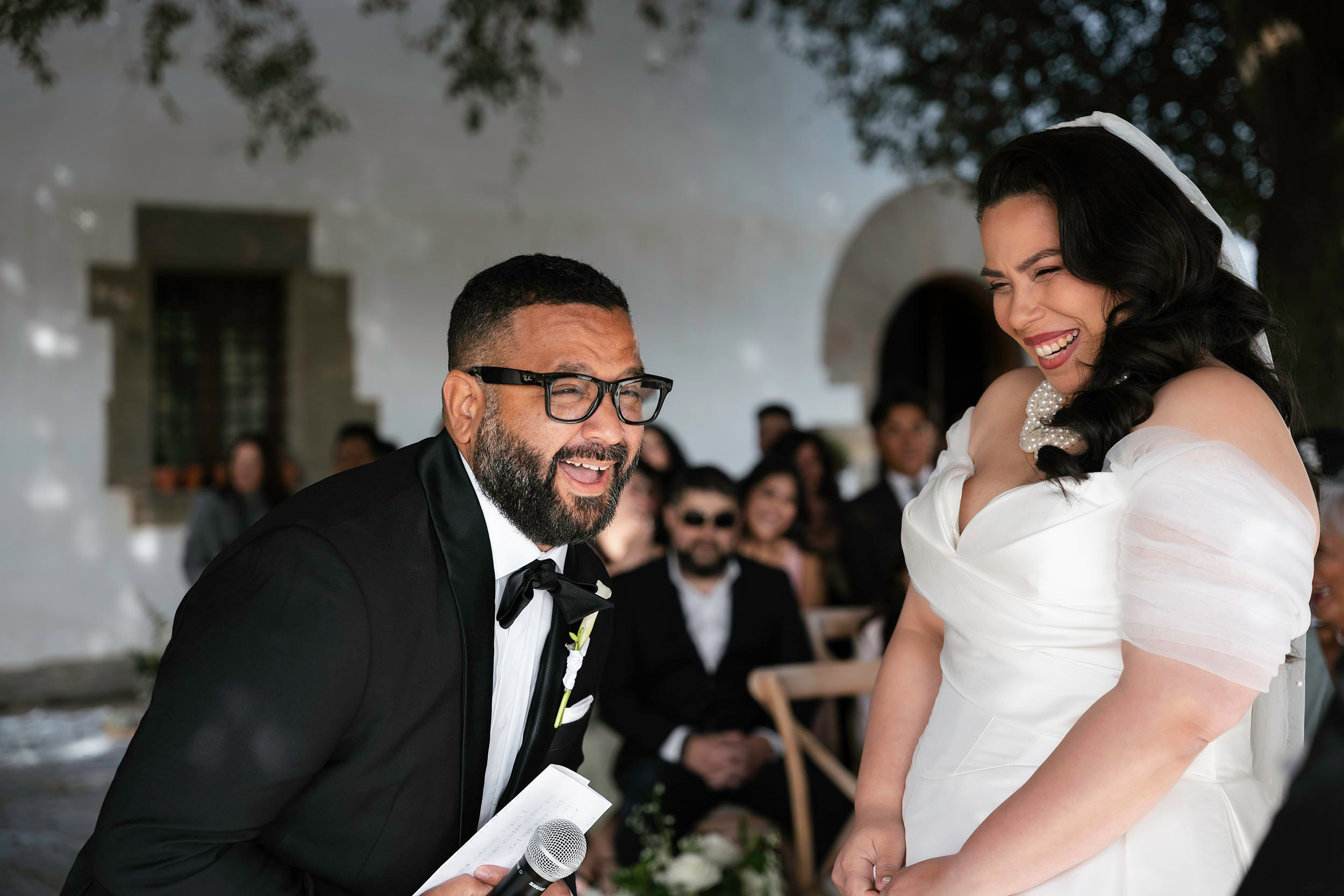 Donielle and Edwin. Fotógrafos de bodas de destino y creadores de contenido con base en España