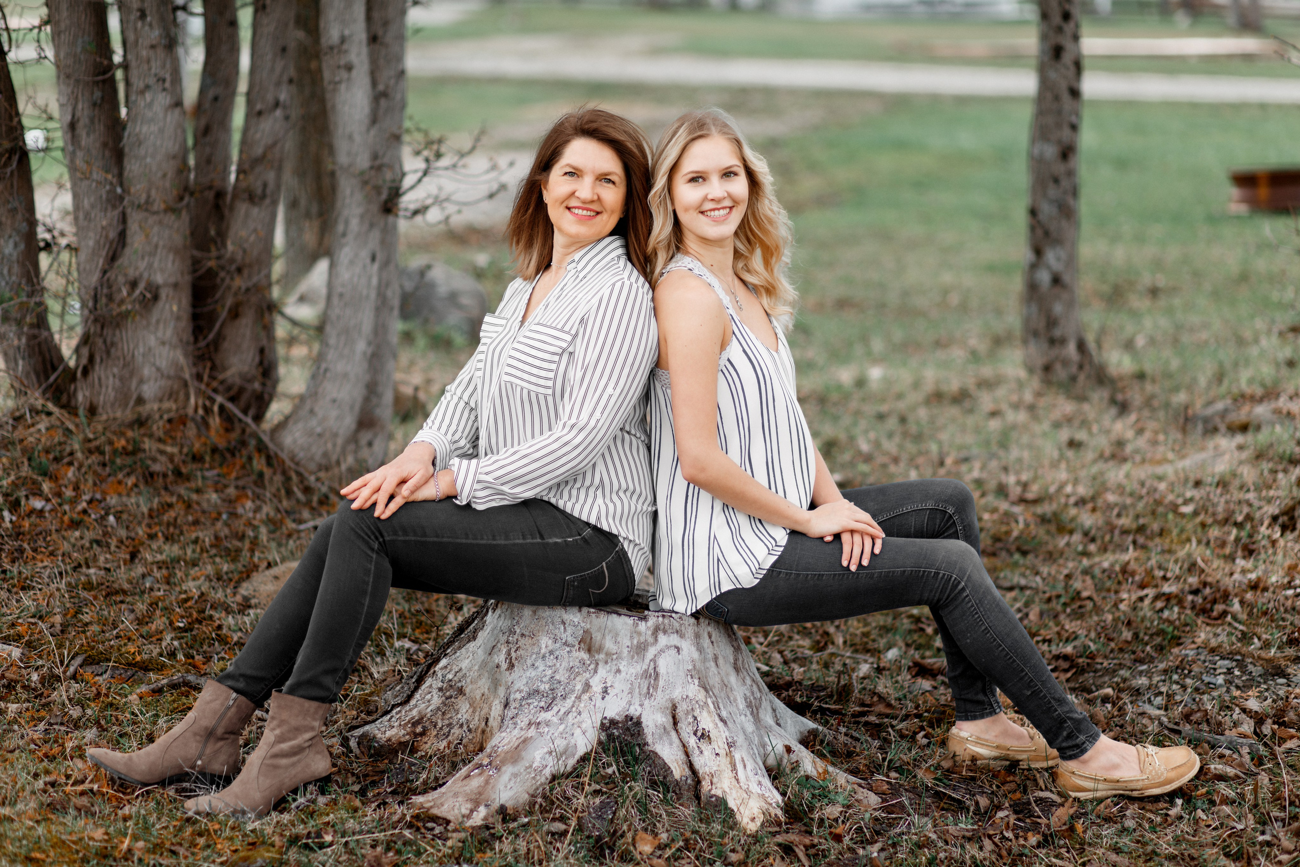 Natalie and Lisa. Eugenia Guryev Photography | Portrait & Family Photographer in Moncton, New Brunswick