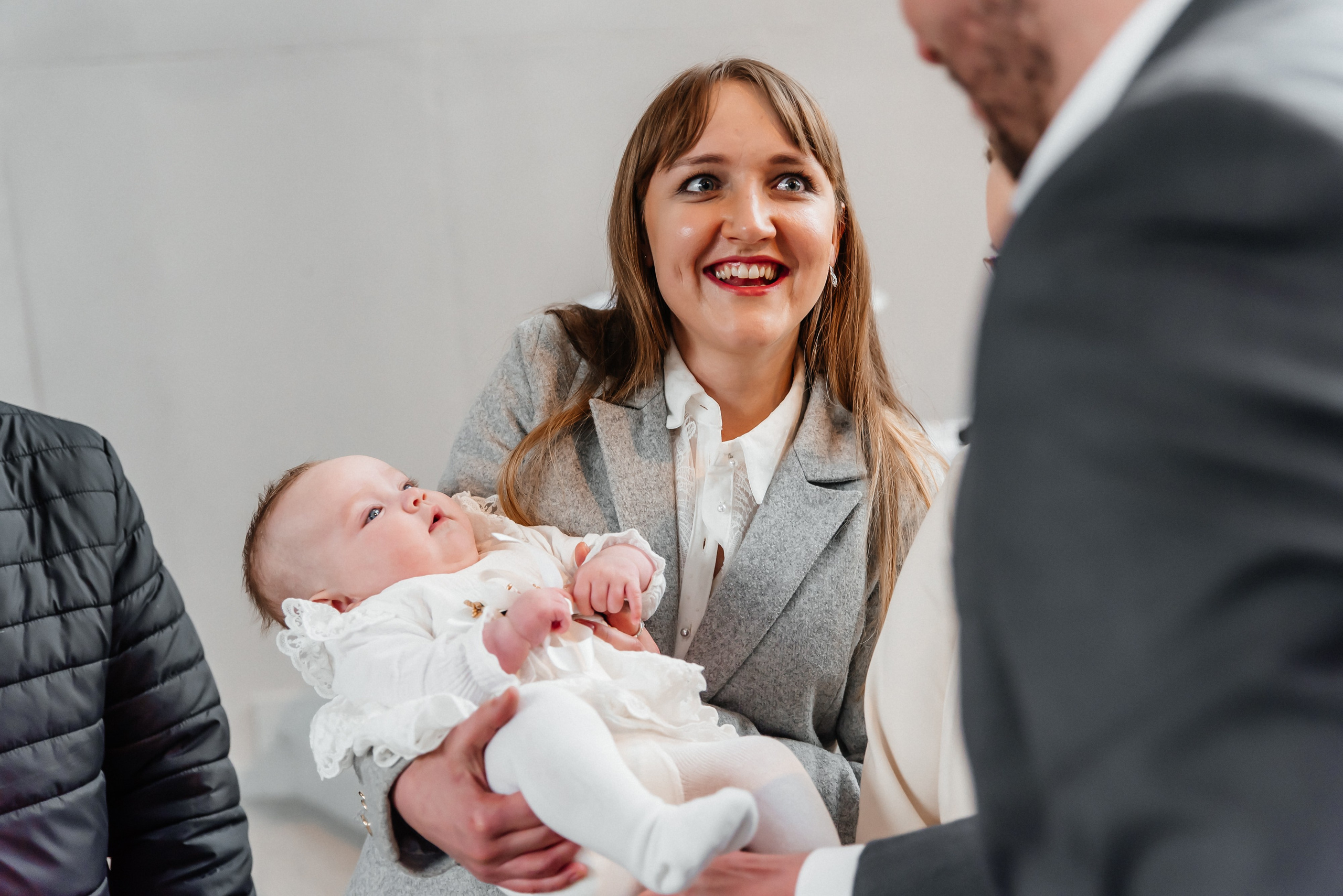 Chrzest Maja. Eugene Save – Fotograf Ślubny i Rodzinny | Warszawa i Cała Polska