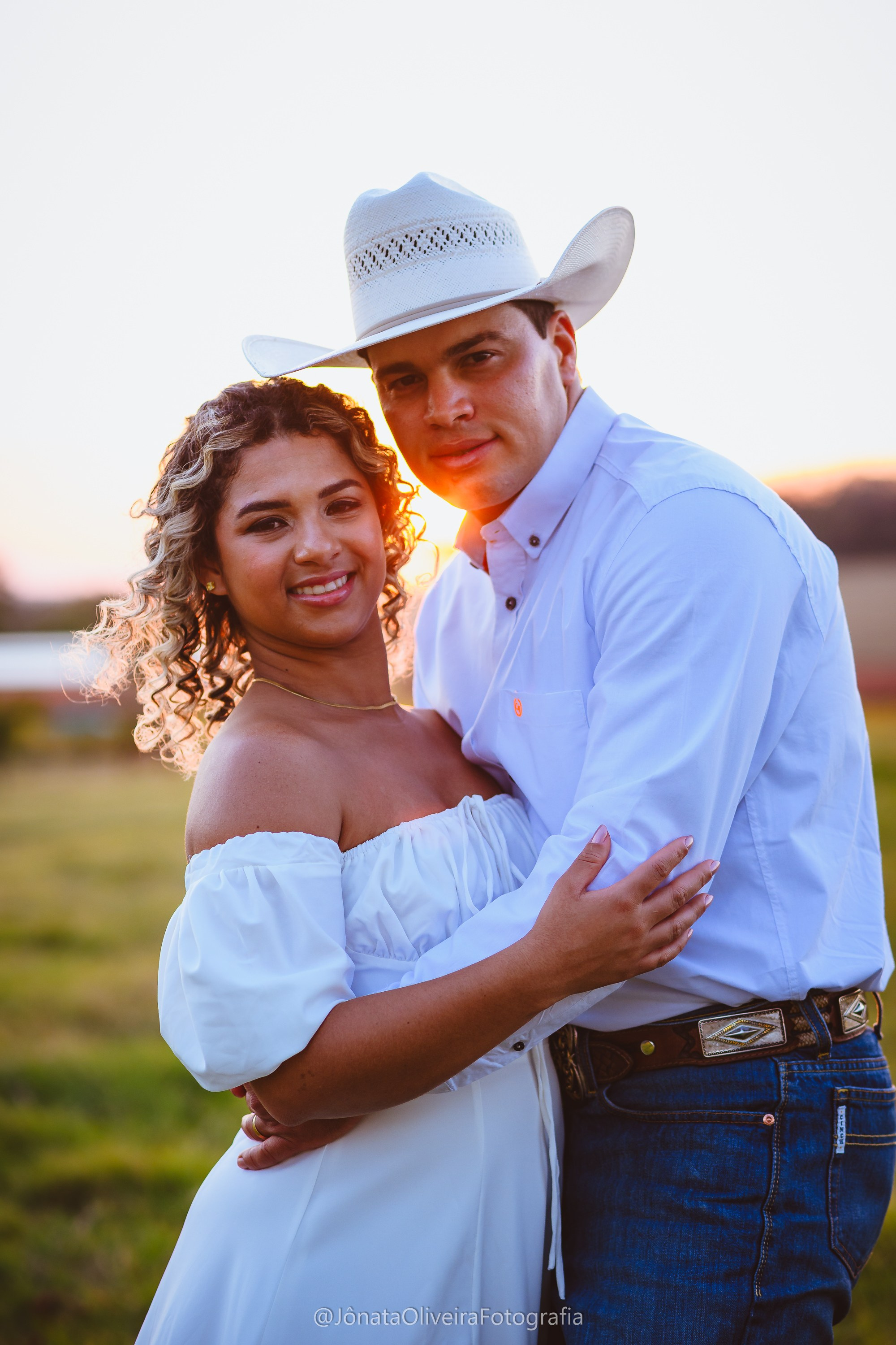 Pre Wedding Luérica e Vinicius. Fotografia de casamentos e ensaios em avaré Jônata Oliveira