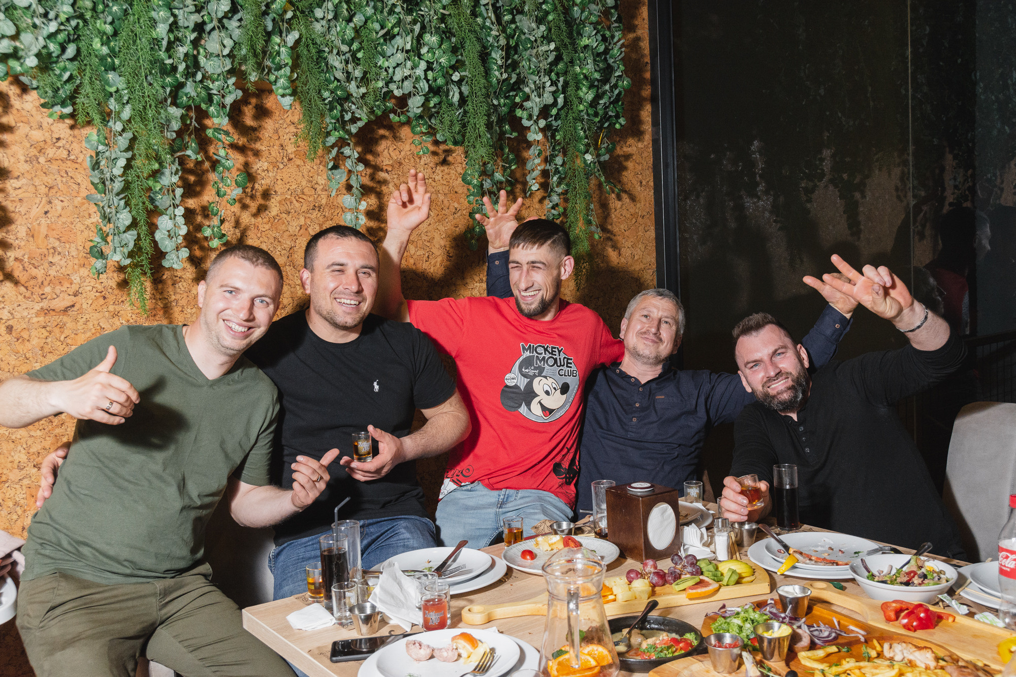 Праздники / семейные фото / свадьбы / свадебные фотосеты / репортажная съёмка