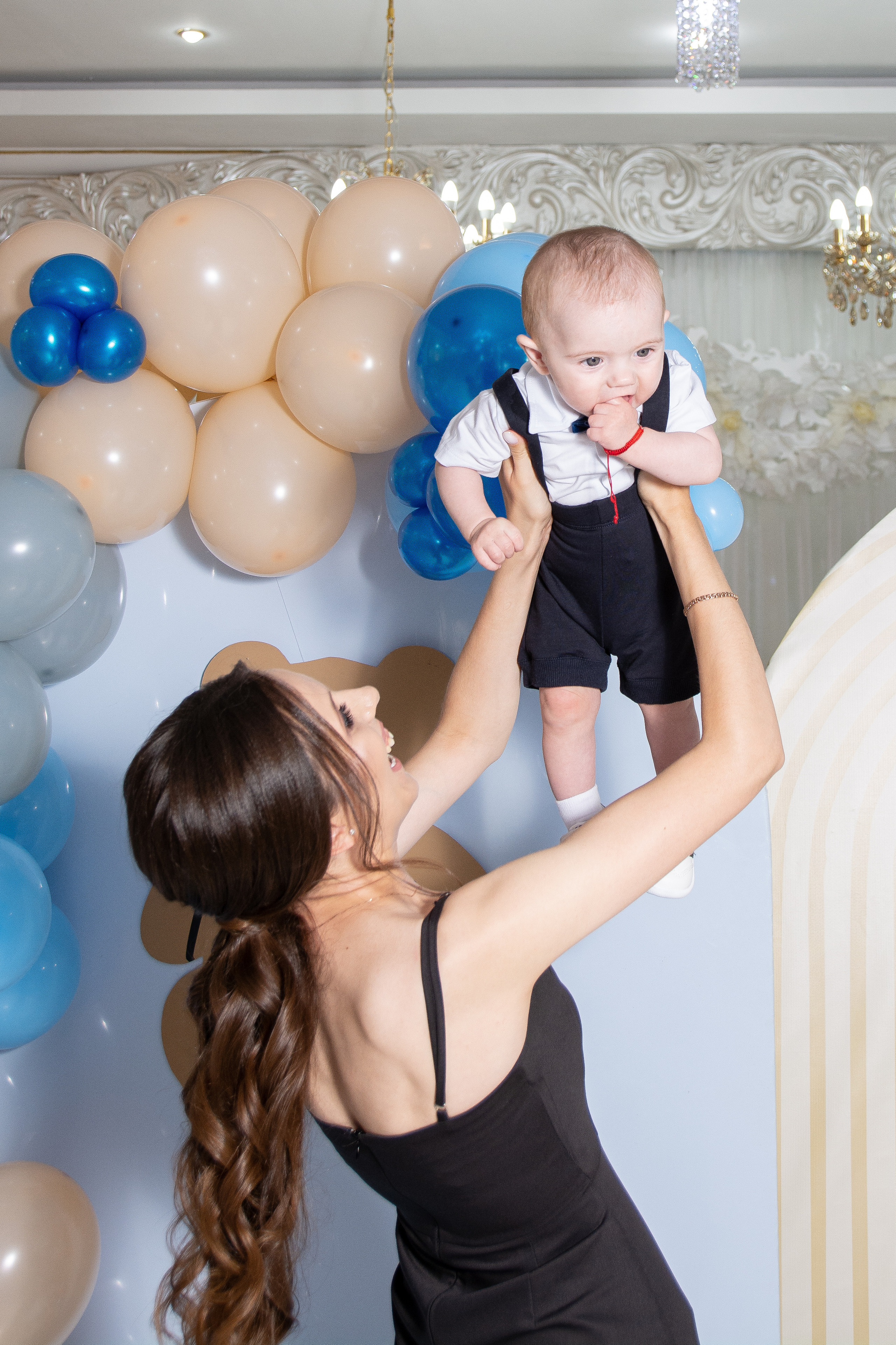 Праздники / семейные фото / свадьбы / свадебные фотосеты / репортажная съёмка