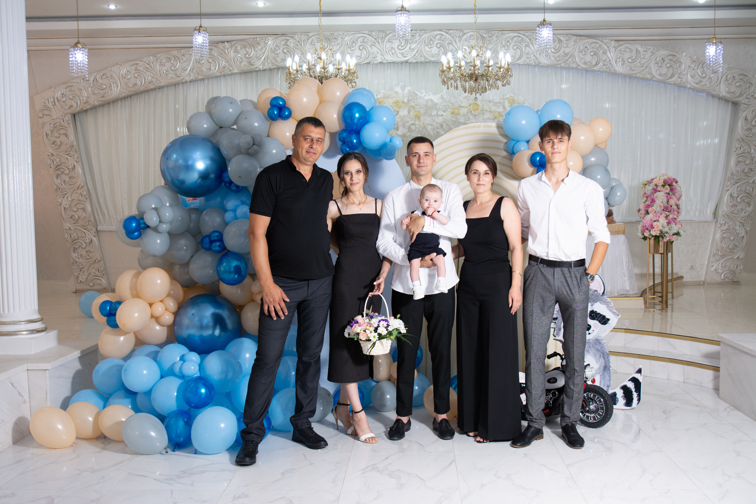 Праздники / семейные фото / свадьбы / свадебные фотосеты / репортажная съёмка