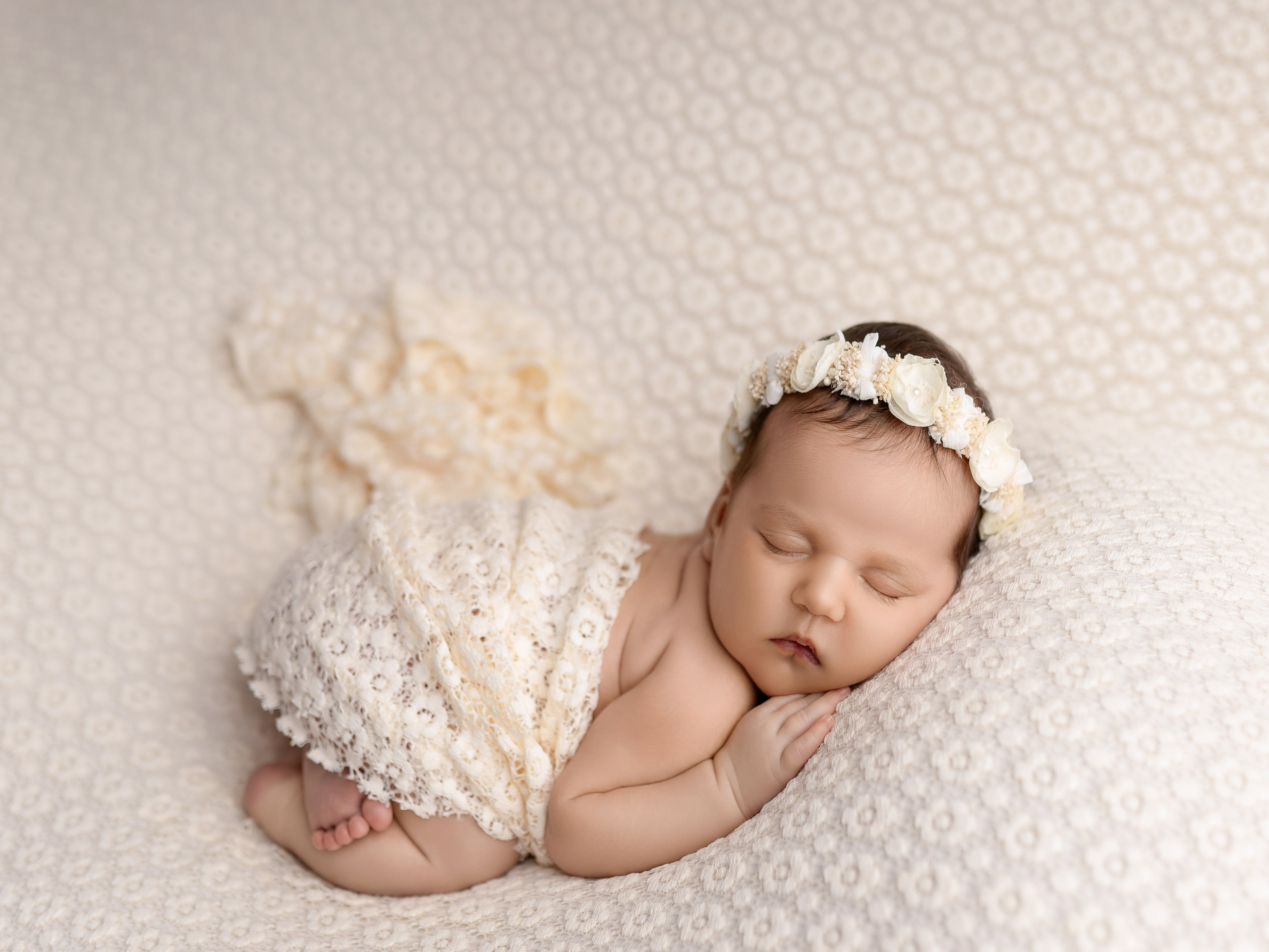 Esu Aleksandra naujagimių ir kudikių fotografė iš Vilniaus