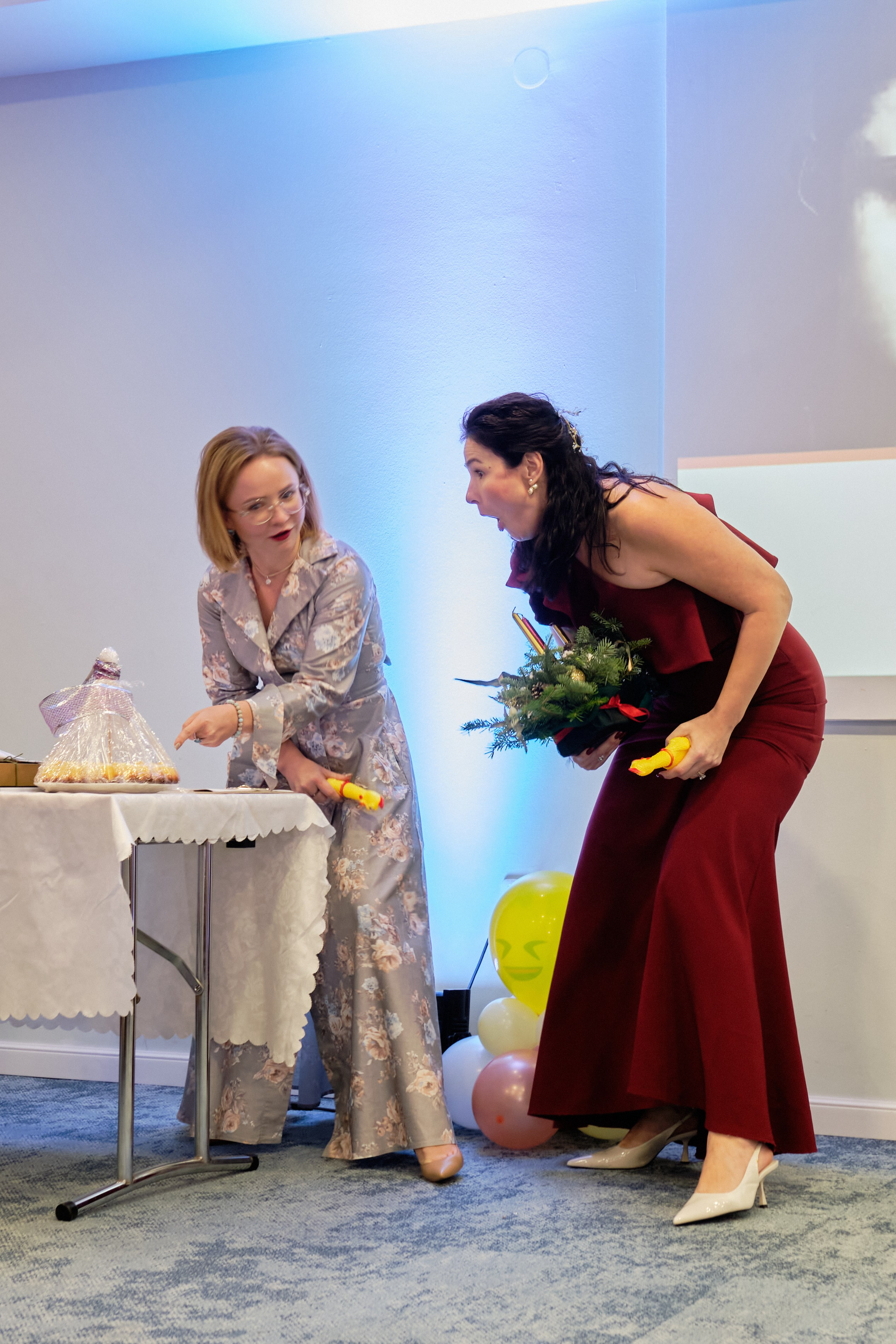 Фоторепортаж з благодійного Новорічного балу у Чорногорії. Портретний фотограф Альона Новгородцева