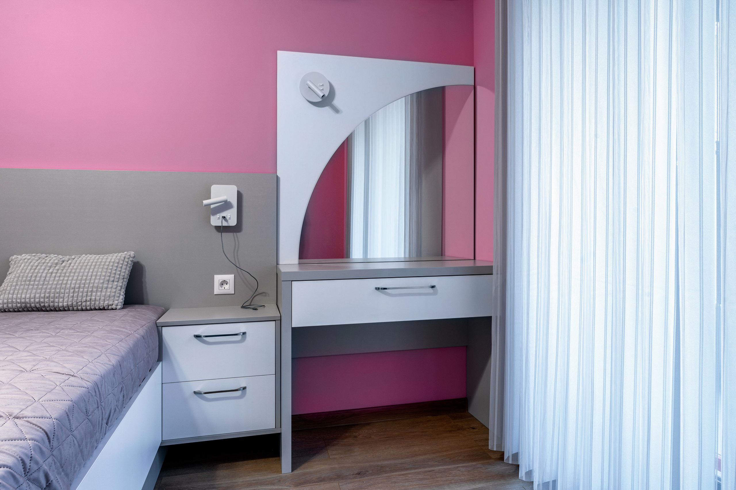 Мебели Русев-цялостно обзавеждане за апартамент. Професионален фотограф в Пловдив и областта