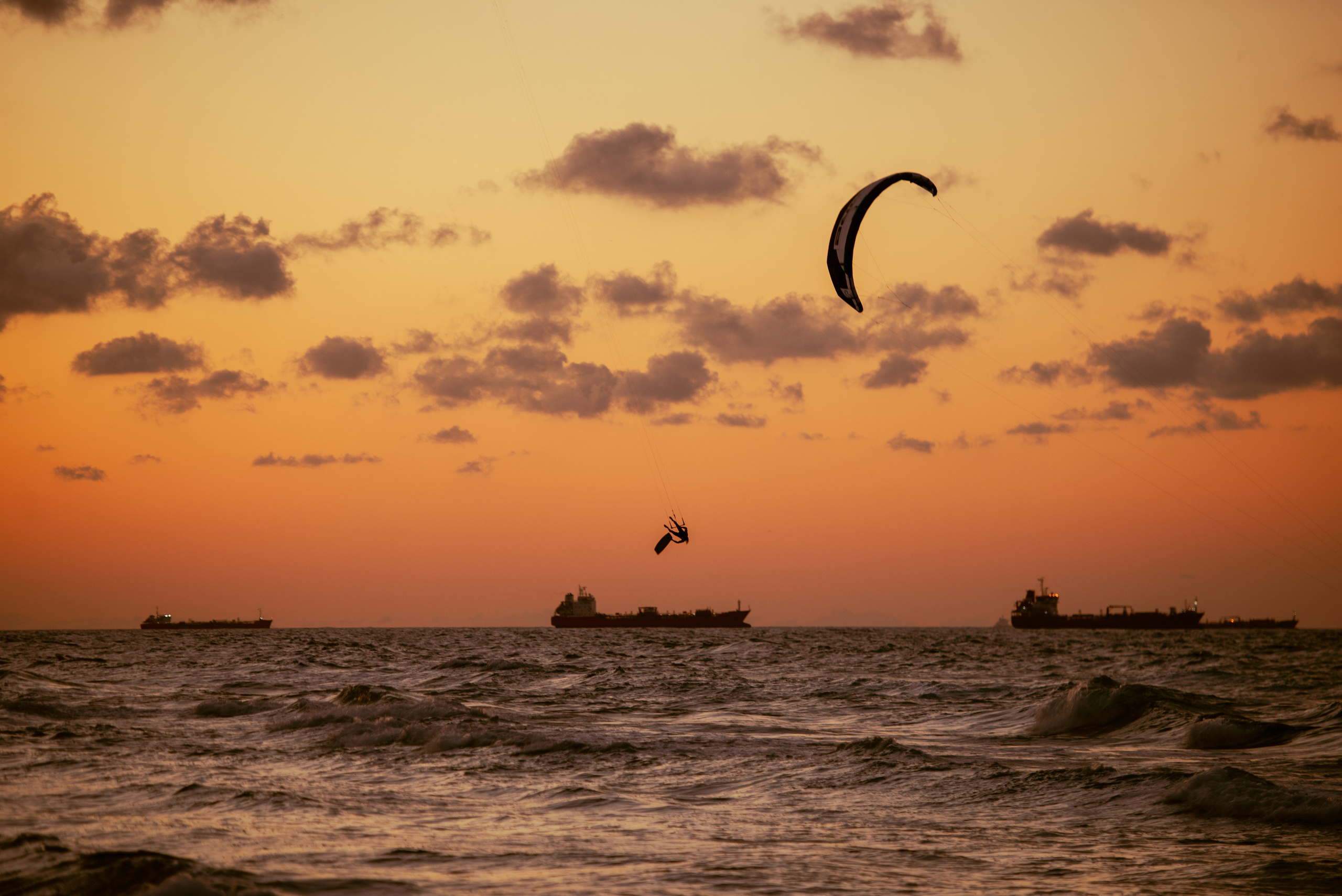 Kilyos — Wind, Sand & Firelight. JourneyUP Visuals