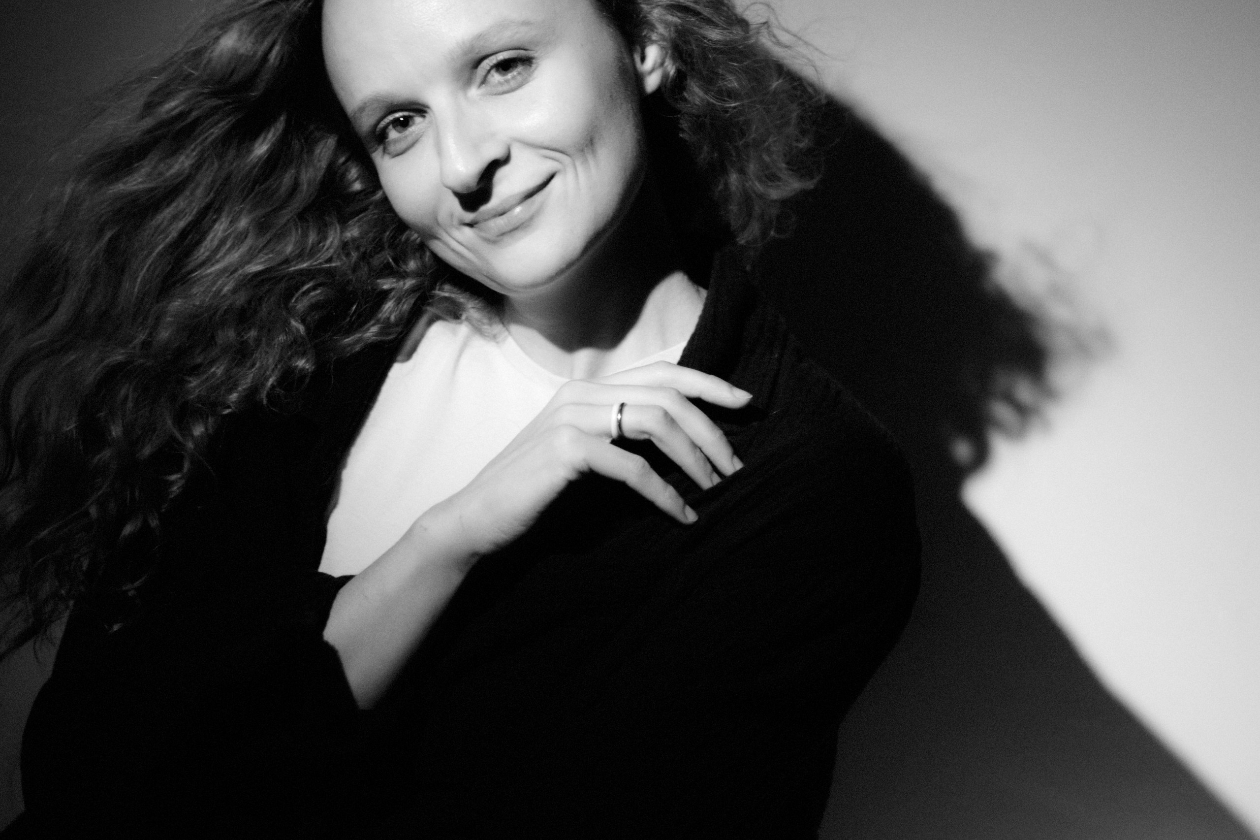 Photoshoot in Montenegro. Portrait of Kate. Photographer, photo artist Alena Novgorodtseva