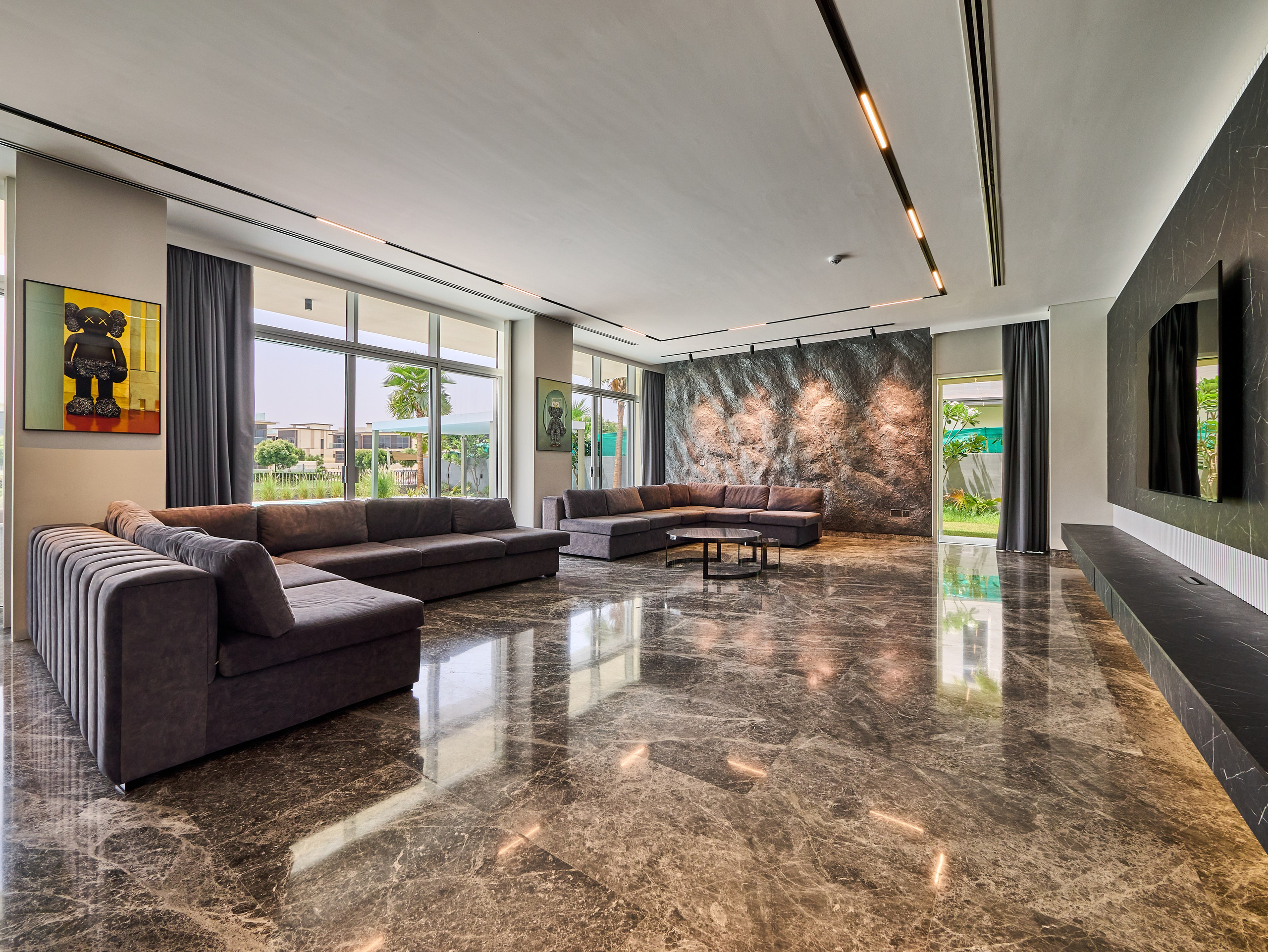 Real Estate Photography in Dubai — Interior & Villa Photos for Bayut, Airbnb, Property Finder. Hotel Photographer in Dubai — Interiors & Commercial by Oleg Novikov