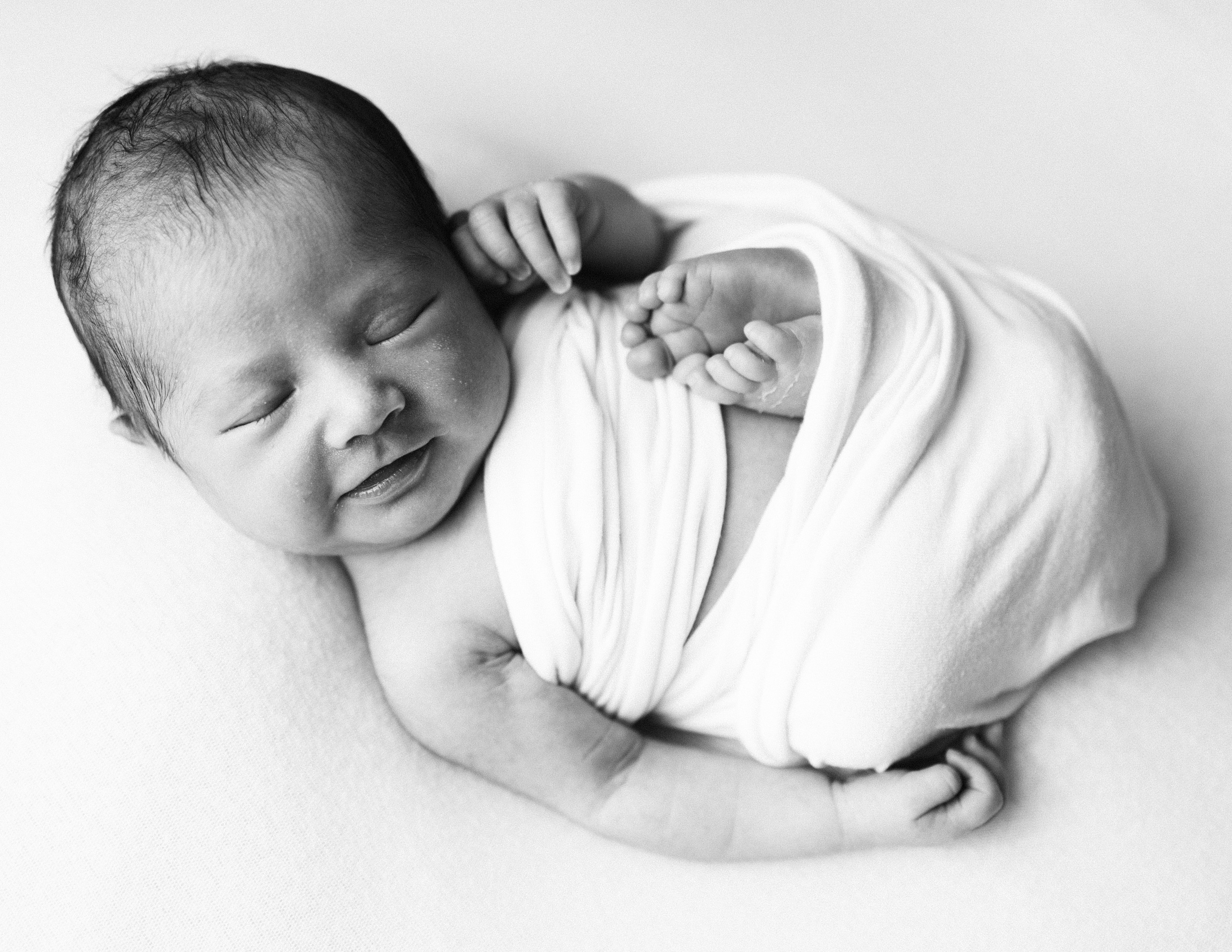 Lifestyle newborn. Los Angeles maternity, boudoir and family photographer
