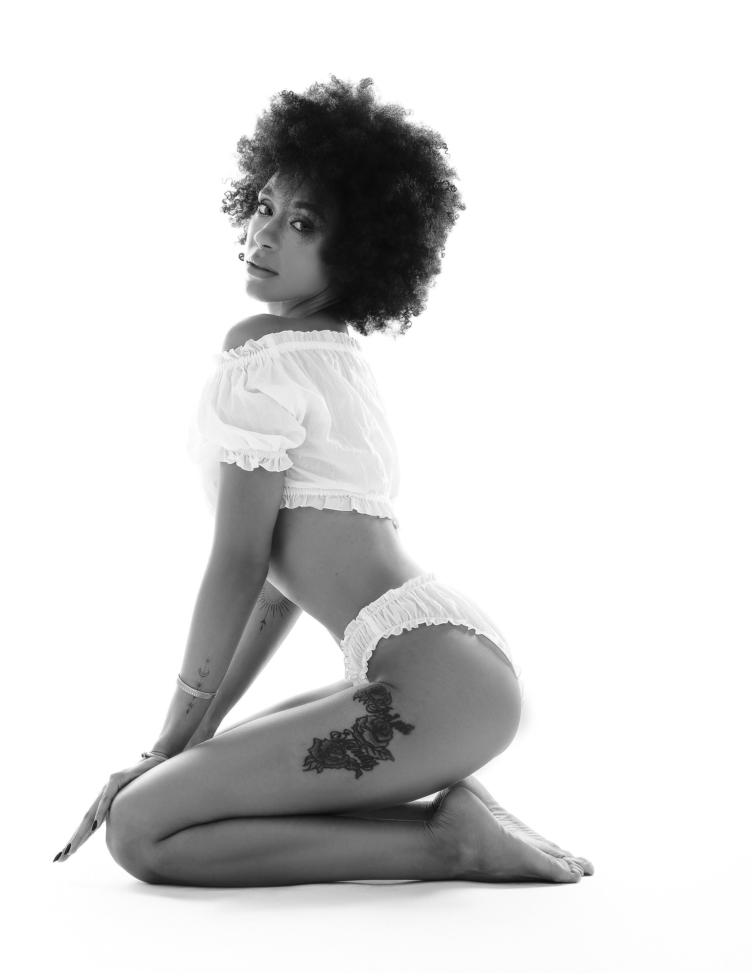 Portraits. Los Angeles maternity, boudoir and family photographer