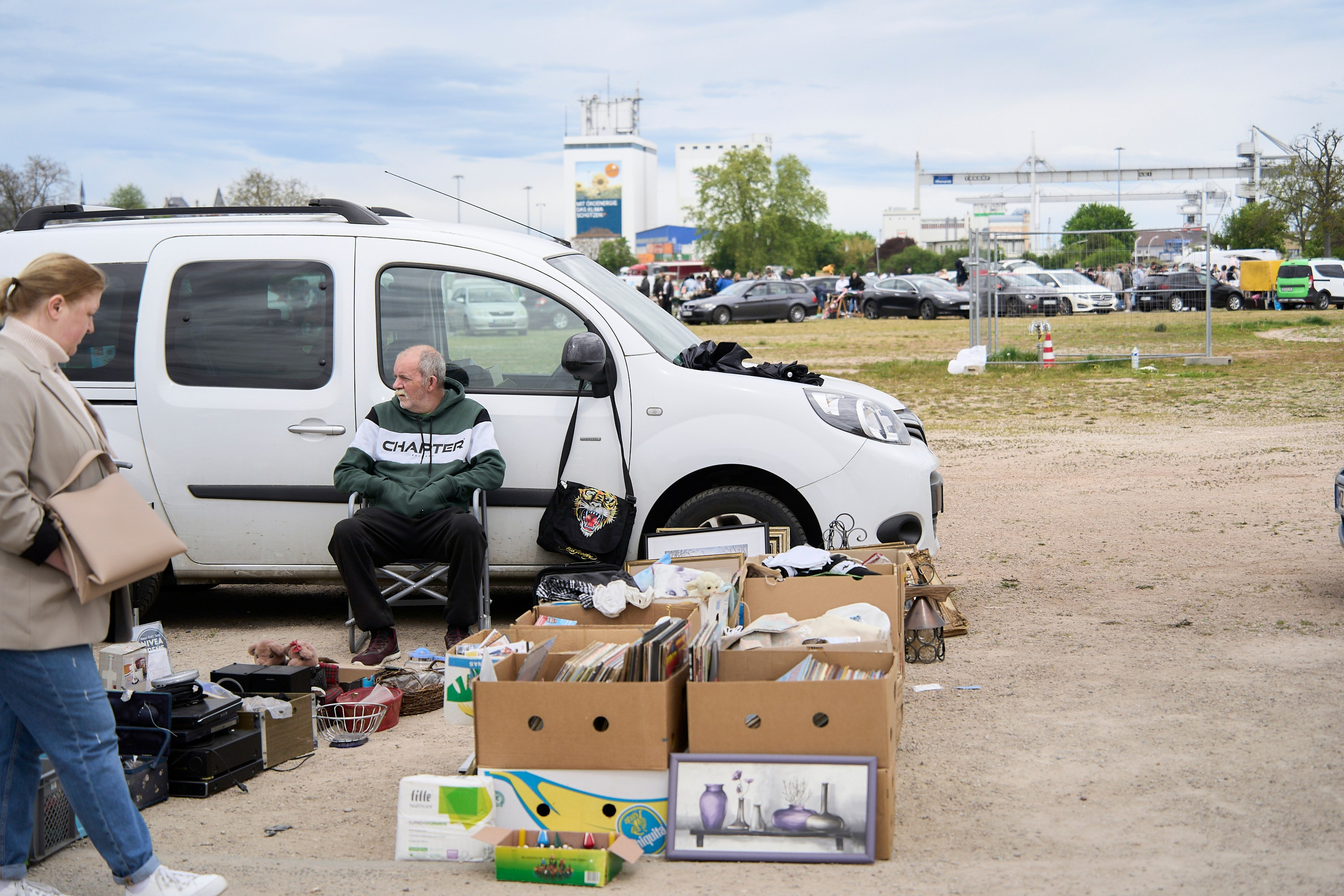 Flohmarkt-Fund. Aleksandr Steinbrenner | Streetfotografie