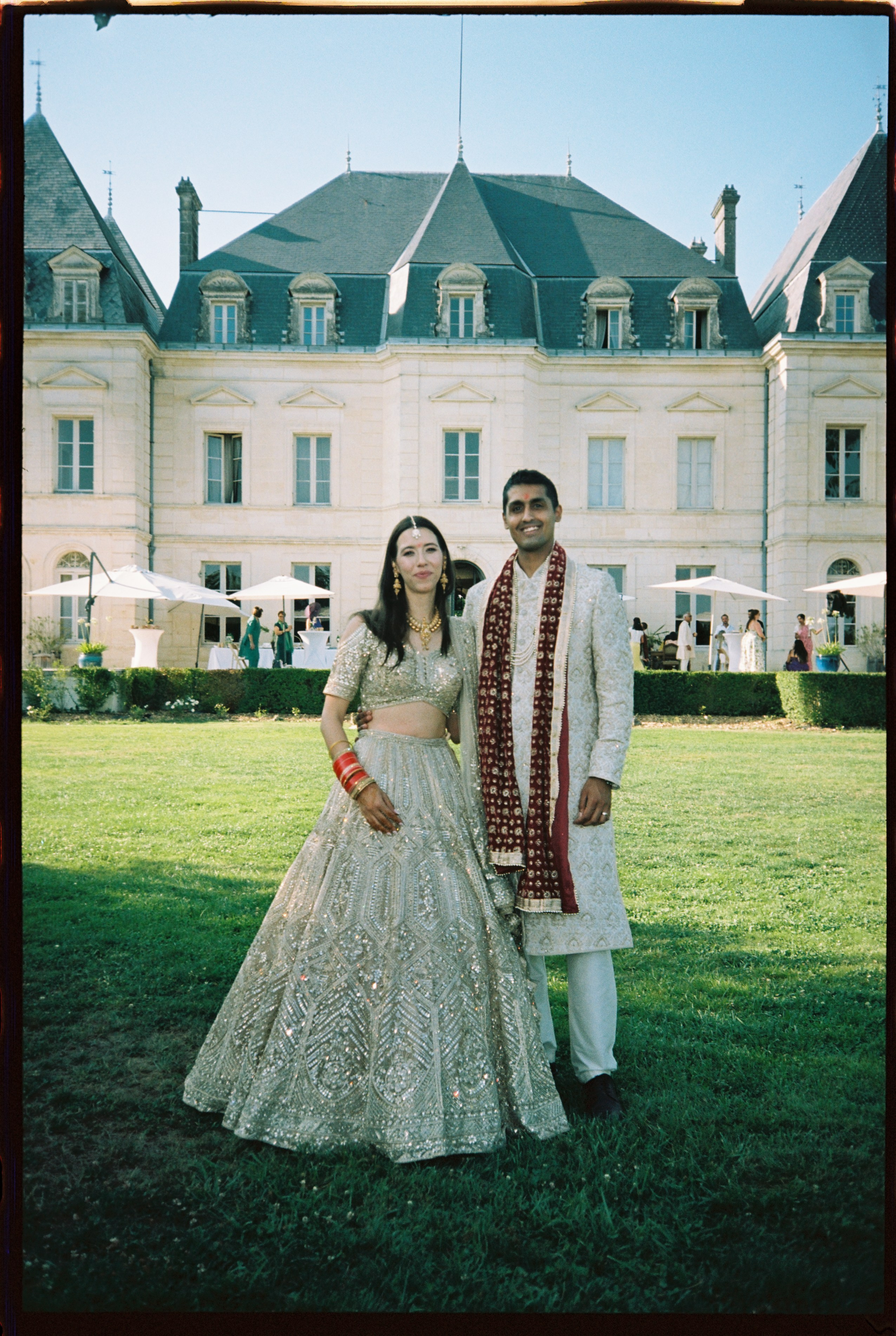 Wedding in a French Château | Destination Wedding Photography. Wedding photographer in Italy