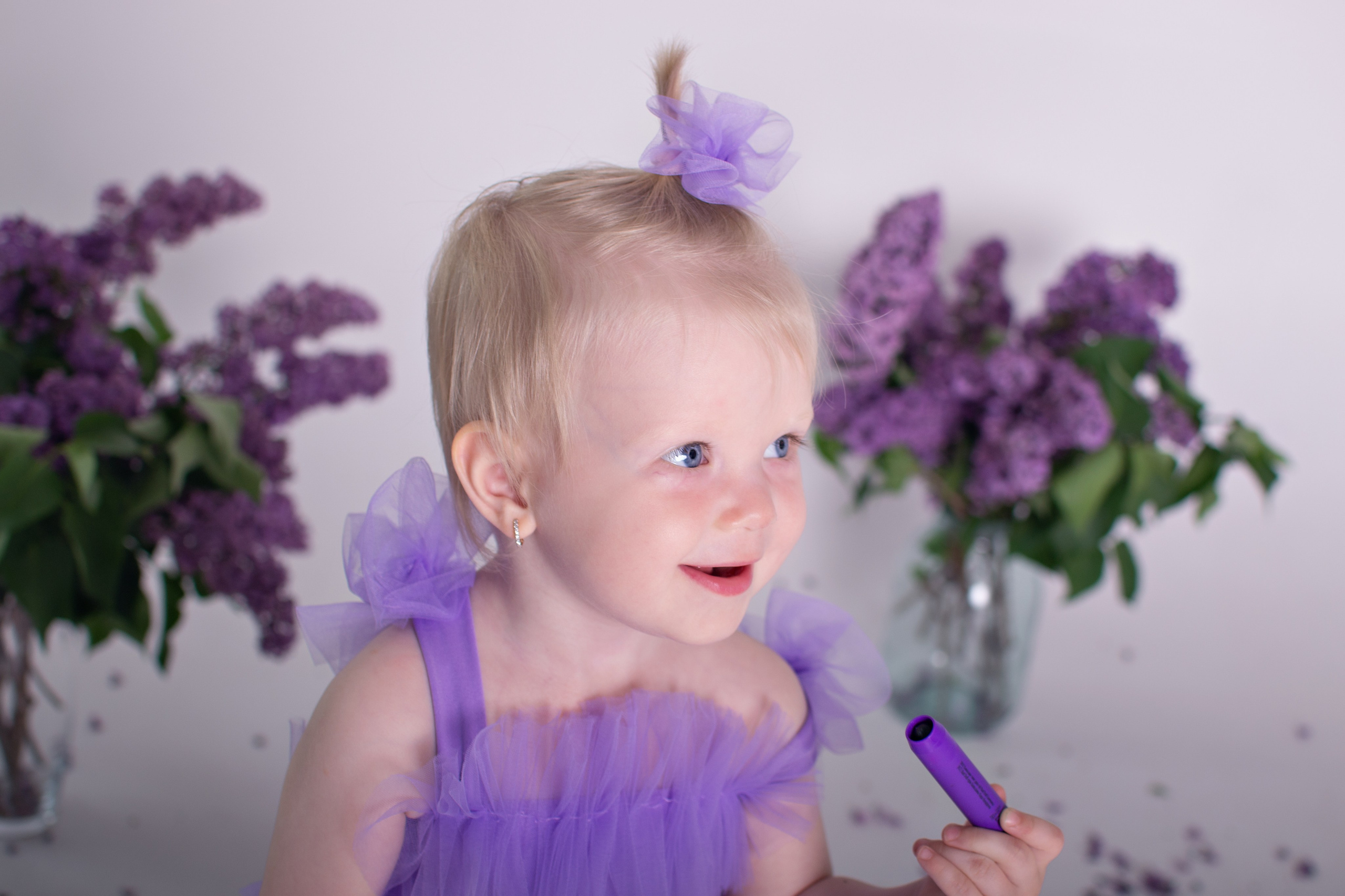 Маруся и сирень. Фотограф новорожденных в Темиртау и Караганде Любовь Жукова newborn