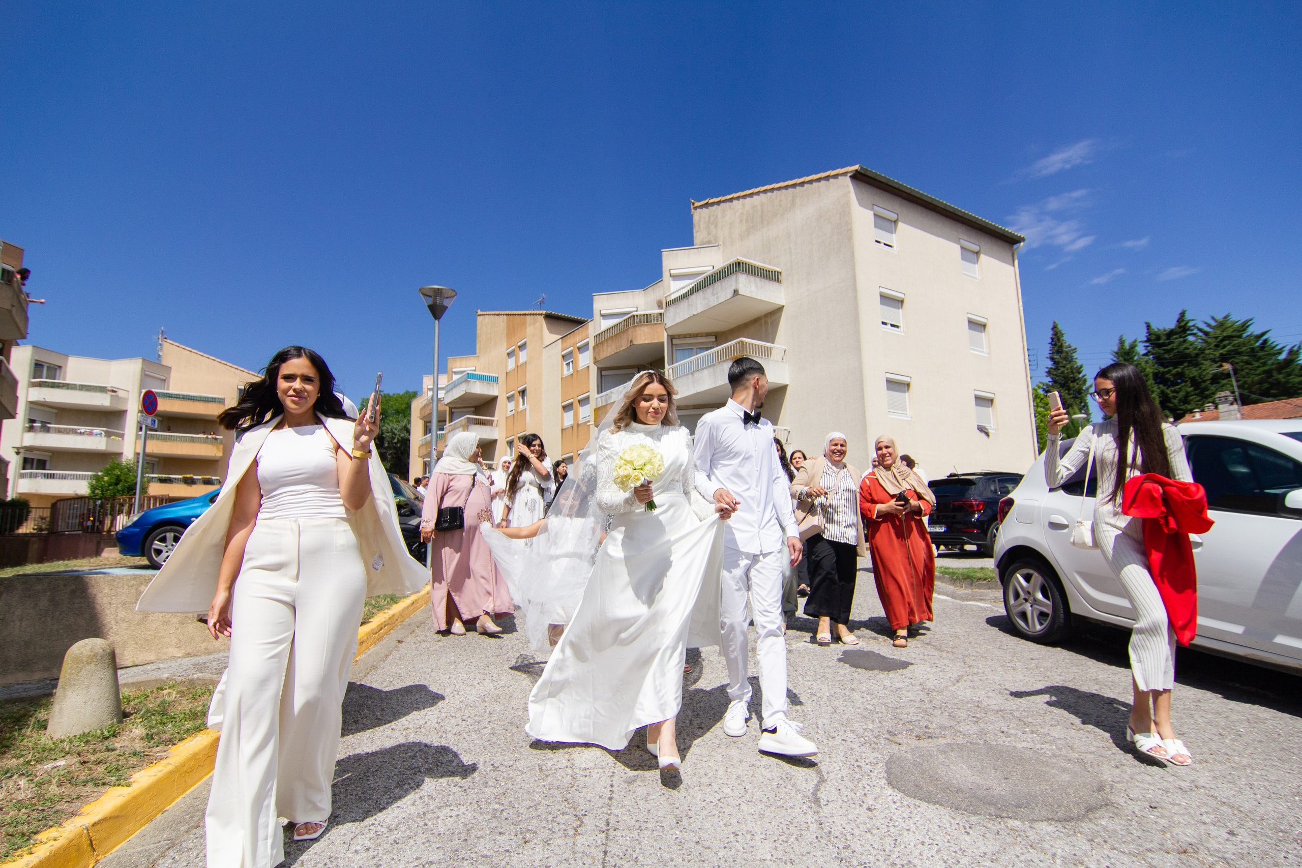 Yassine et Sahra. Studio photo « Partage ton bonheur » – Photographe famille près de Châtellerault, Poitiers et Tours