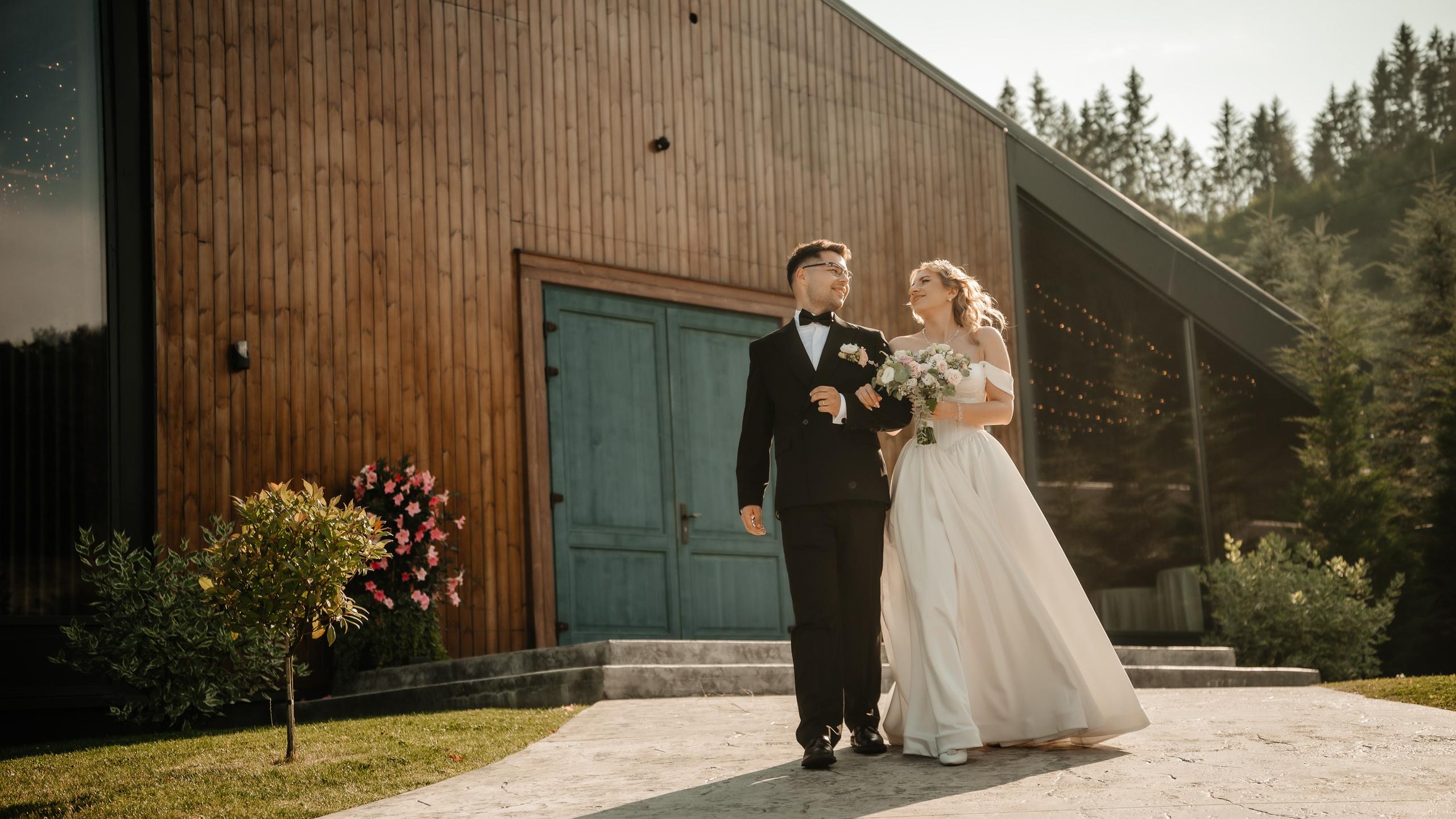 🤎 G a b r i e l a & C o s t i n - Wedding Day Preview. Wedding & Family Photographer