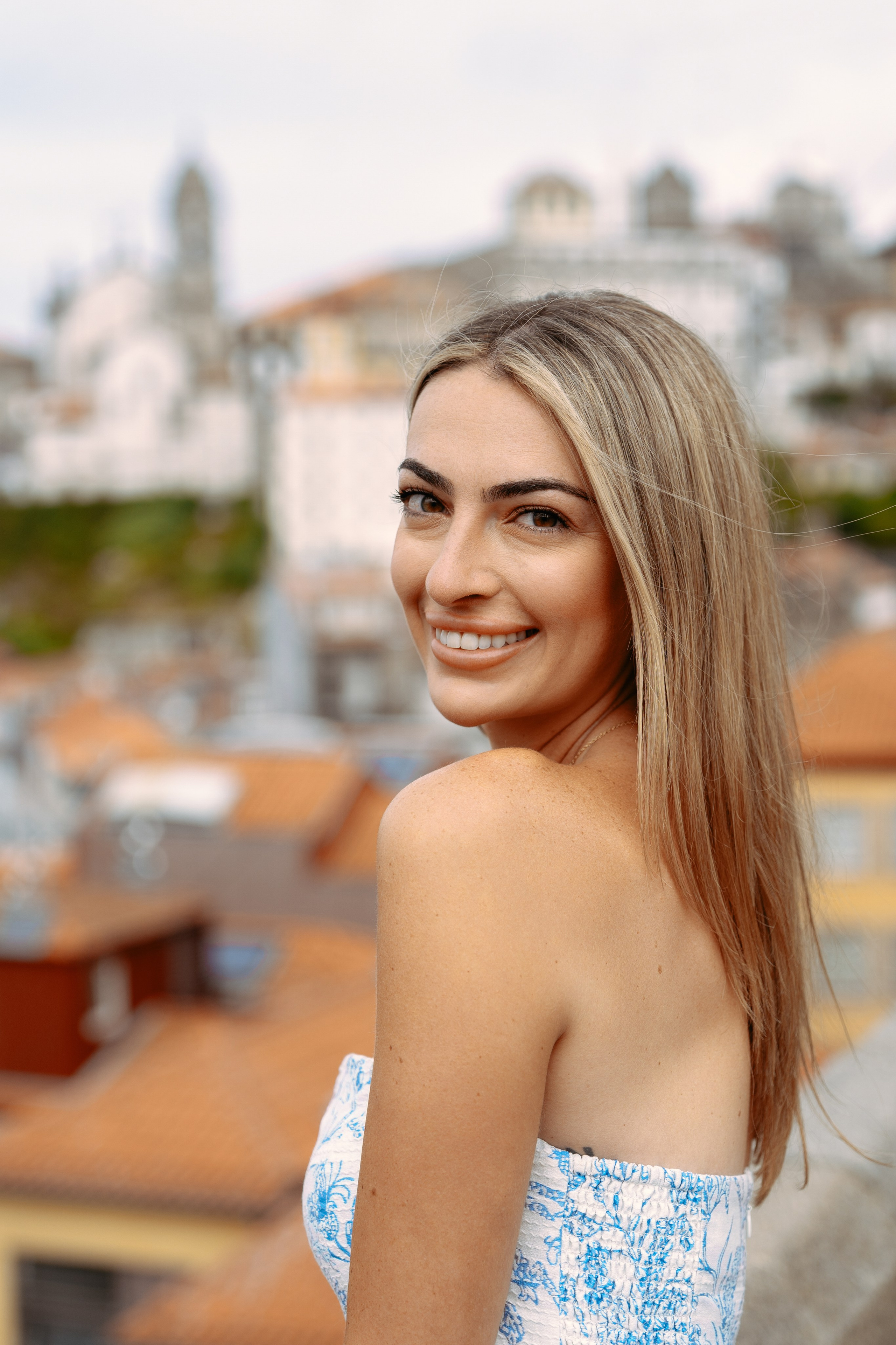 LOVE STORY IN PORTO. Sessões de fotos e vídeos, tours fotográficos em Portugal — WePortugal