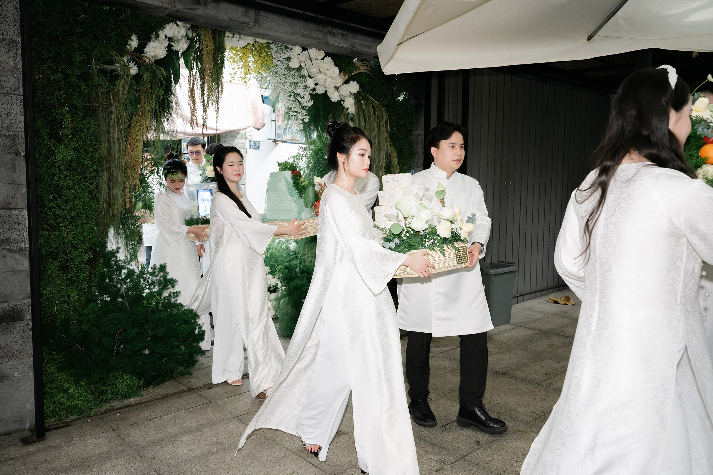 Engagement | NHI + LUAN & LINH + QUY. Saigon Wedding Present | Art Beyond Moments