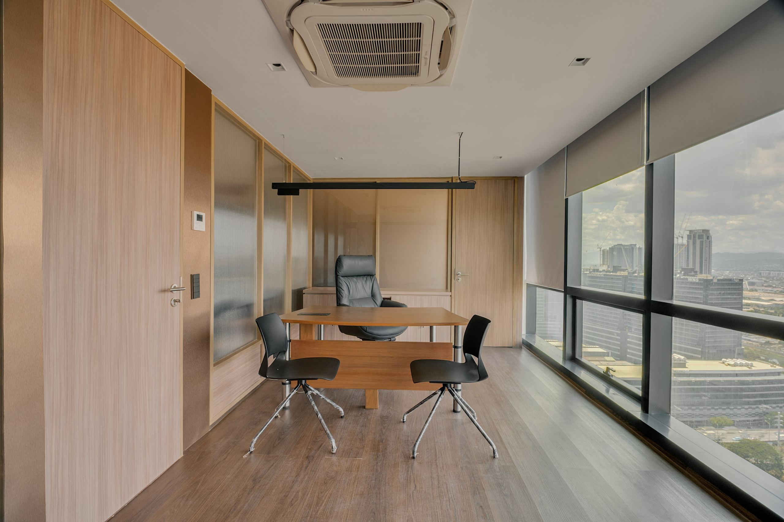 Office // Glaston Tower. Interior & Architectural Photographer Philippines | Argen Carlo Camaclang