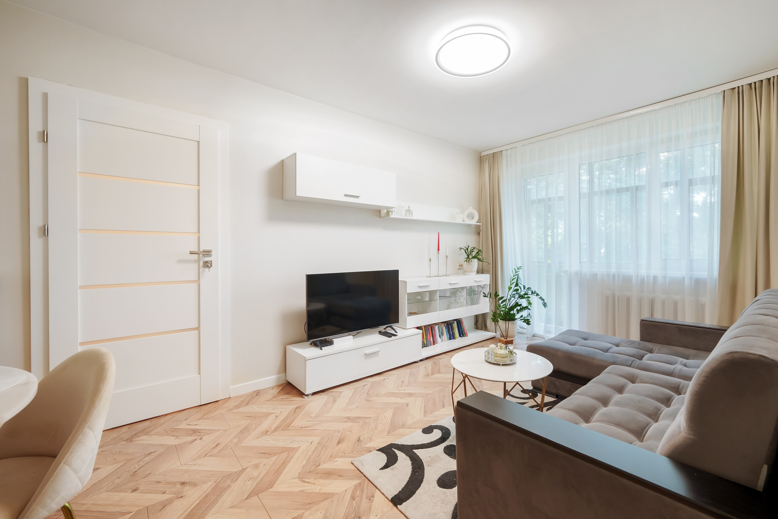 Apkasu g. 21. Elina Sapiega fotografė Vilniuje