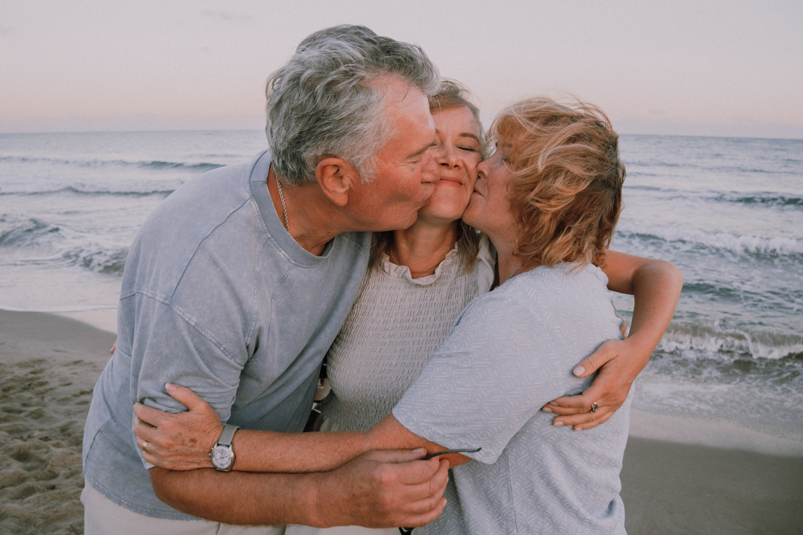 Sesión familiar en la playa. Fotografía profesional en Calafell - Elena Medvedeva
