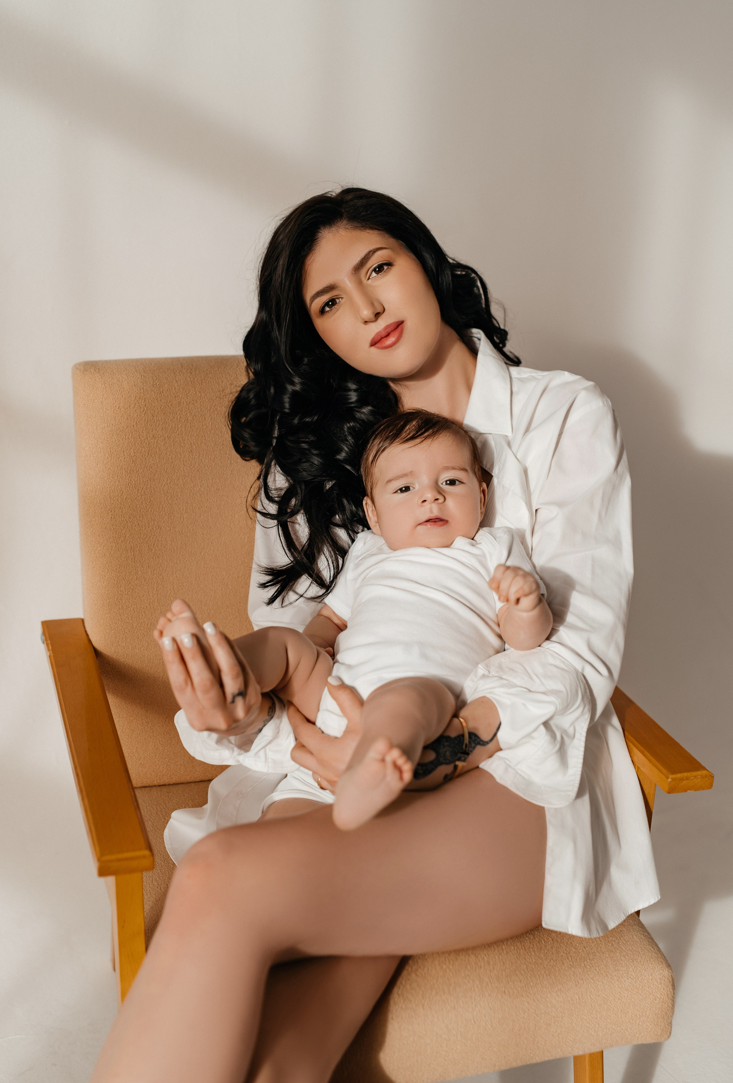 Mia & Theo. Krása tehotenstva v objektíve — Maria Milosovic, tehotenská fotografka