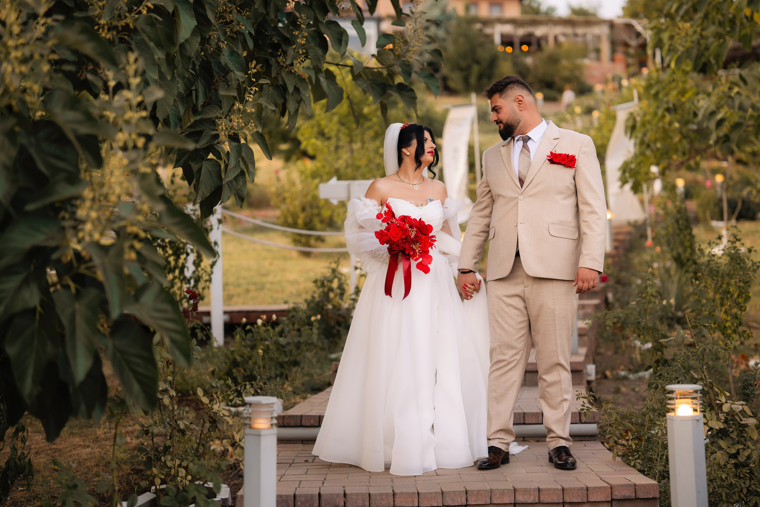 Camelia si Andrei - Traditional Love Story. Fotografi de nunta in Bucuresti, Iulia si Stefan Ovidiu