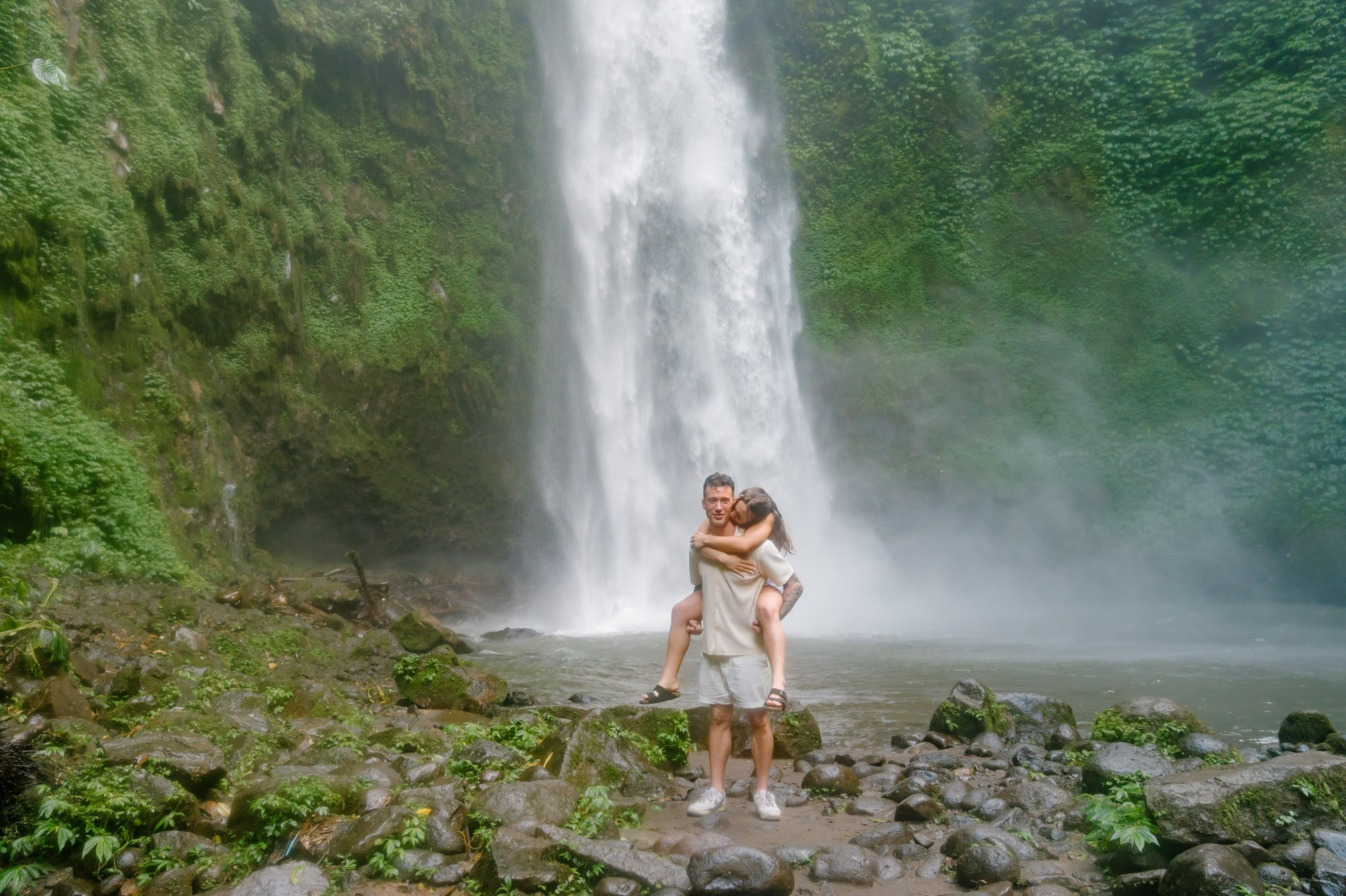 Marriage Proposal. Female Photographer in Bali
