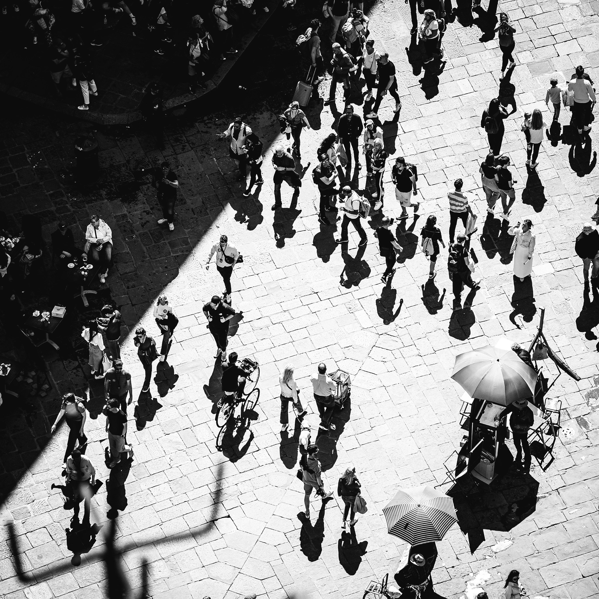 Street and Urban. Photography by Mircea Maieru