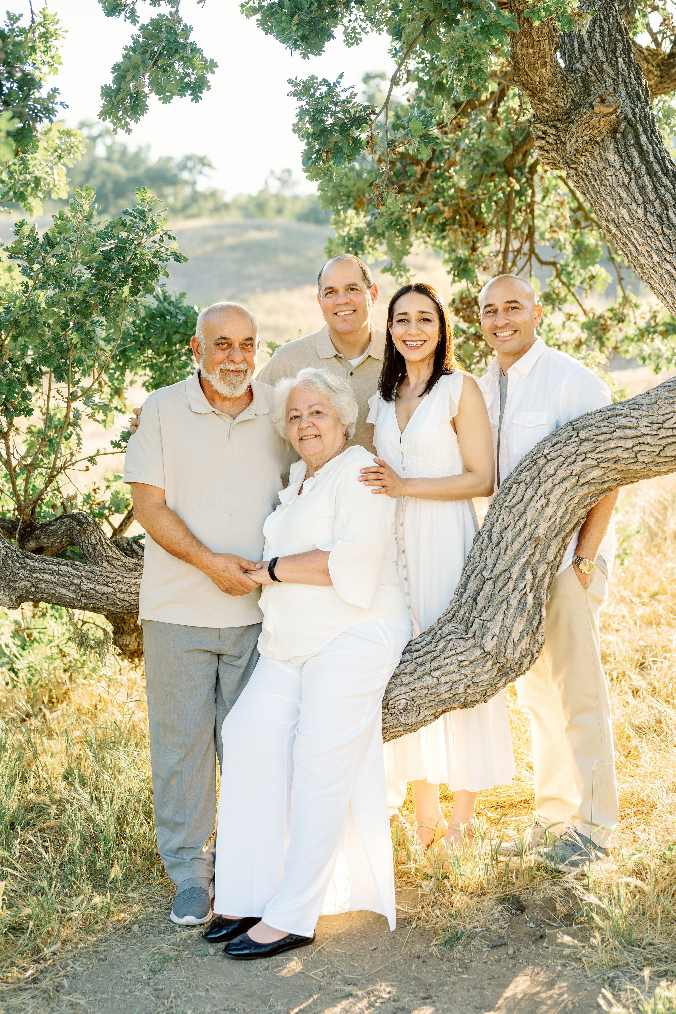 California, Los Angeles, Santa Clarita Family Photoshoot. Wedding Photography & Videography Team in California, Los Angeles, San Francisco, San Diego and Travel