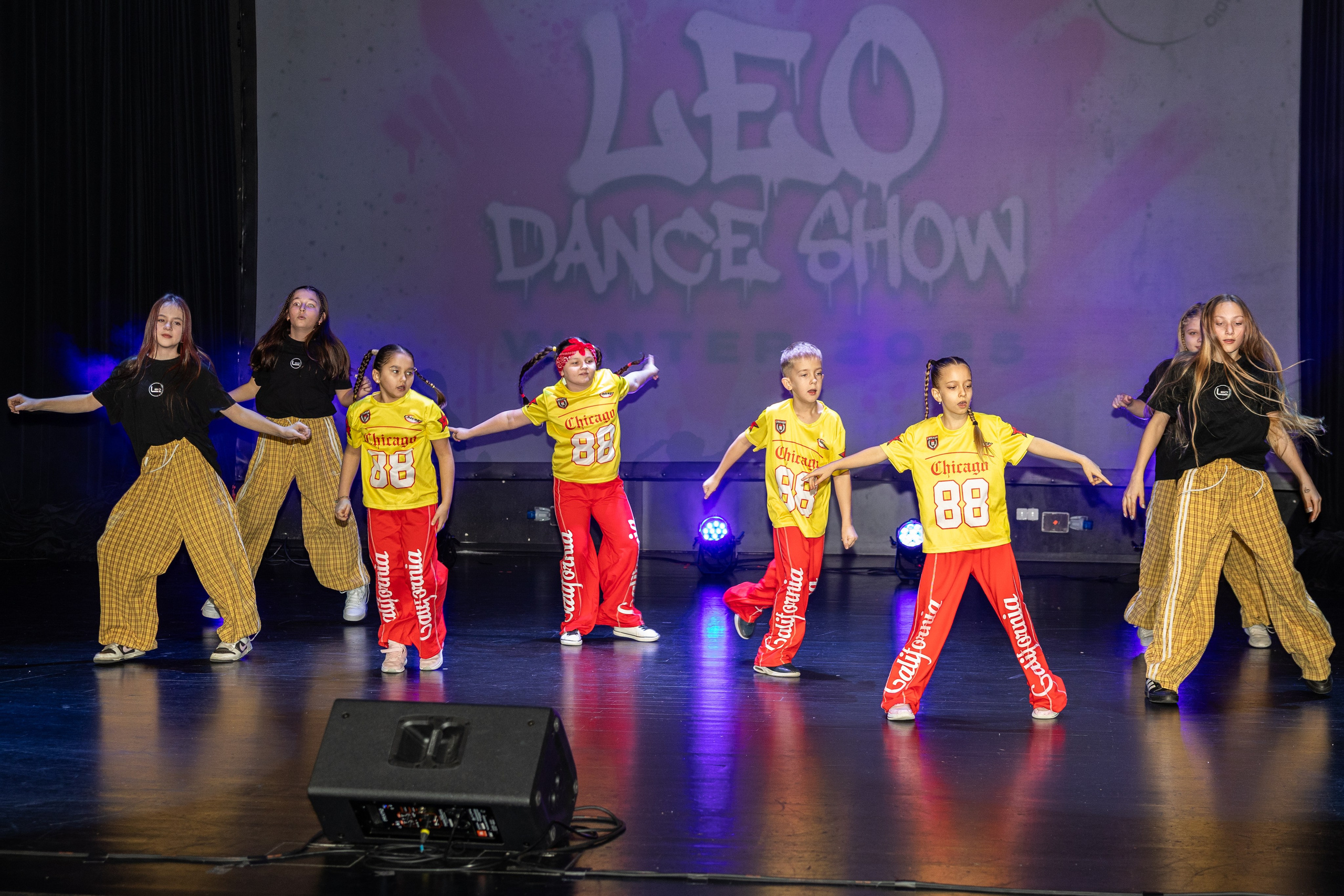 LEO DANCE SHOW WINTER 2025. Семейный и детский фотограф в Варшаве Мила Бобровская