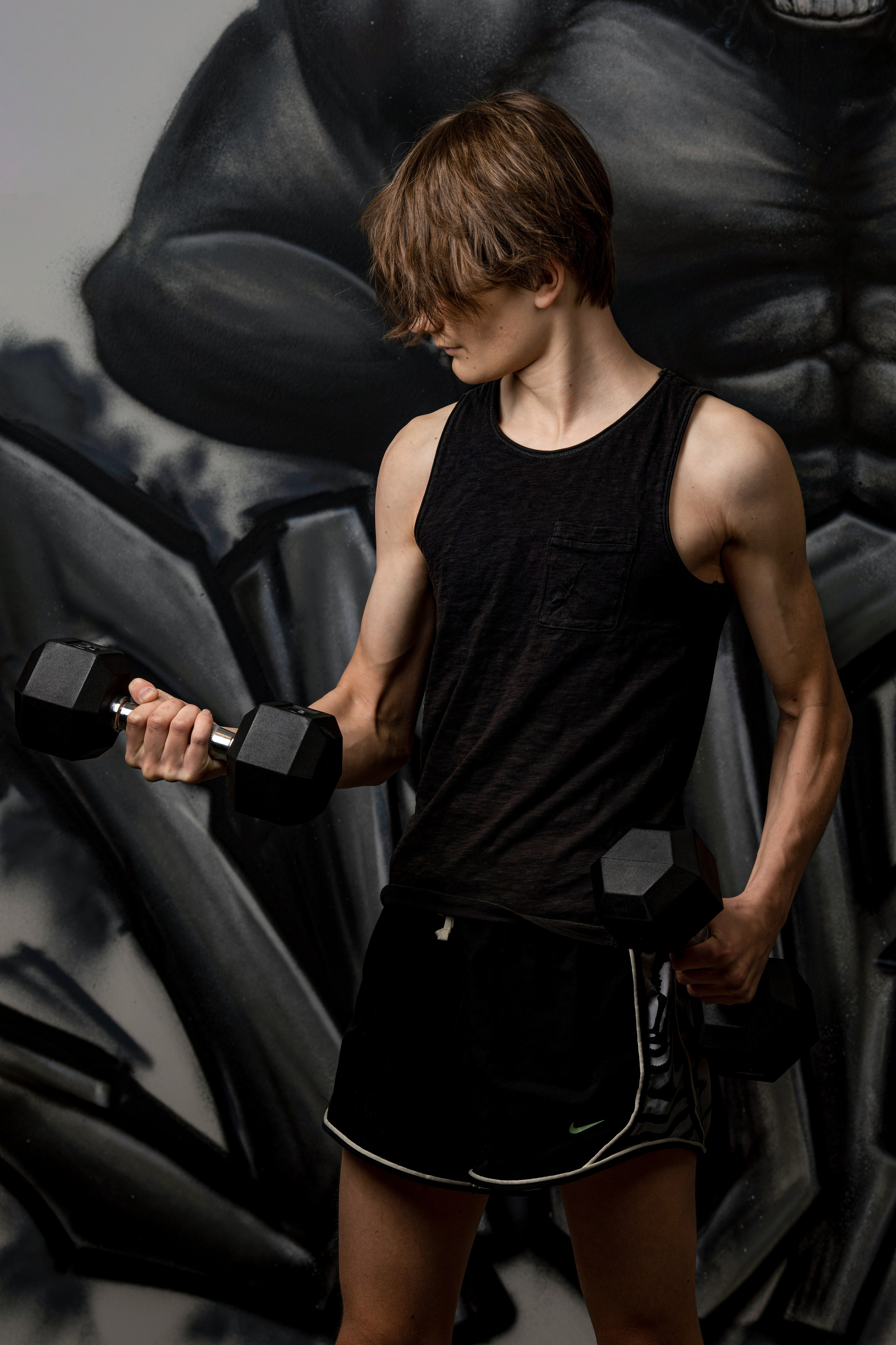 Kuntosali. Ekaterina Mansur, muotokuvafotografi Suomessa (Helsingissä ja Uudellam