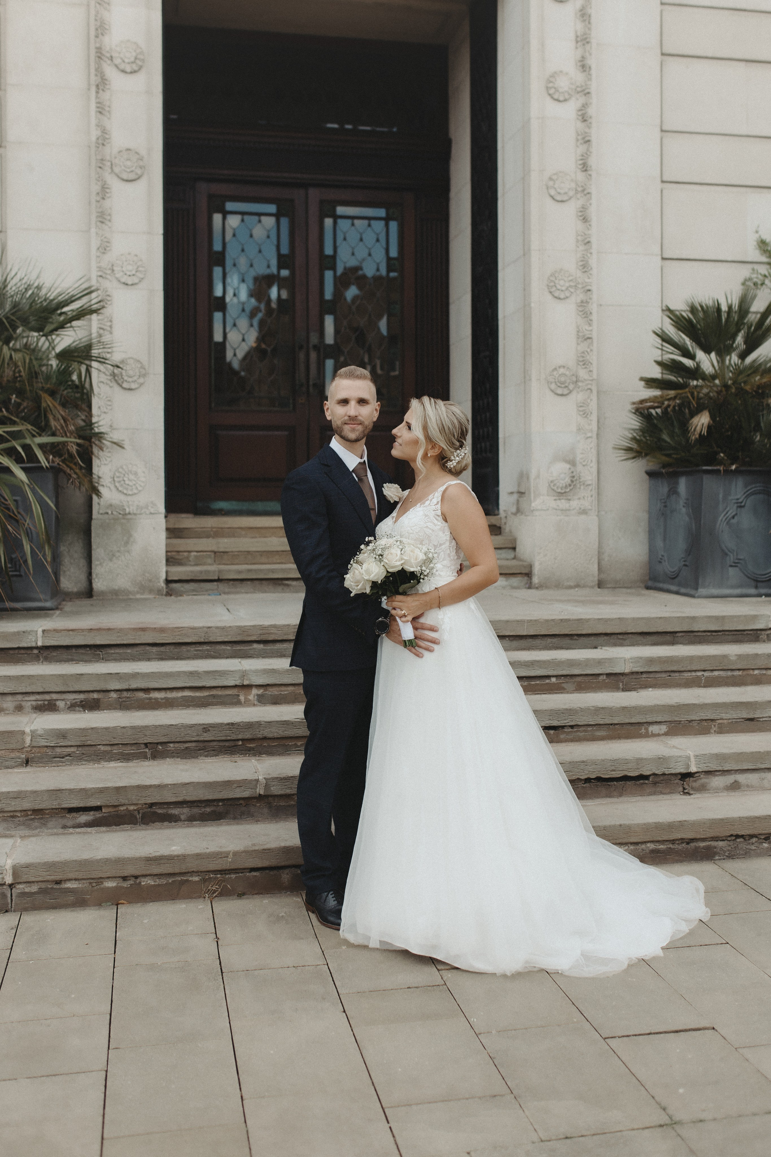 K&V. Wedding and Portrait Photographer Evie Moon