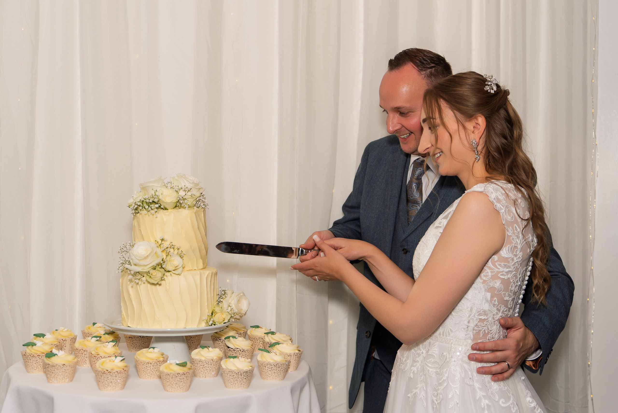 Book a wedding photographer and videographer in London. Wedding photographer in United Kingdom