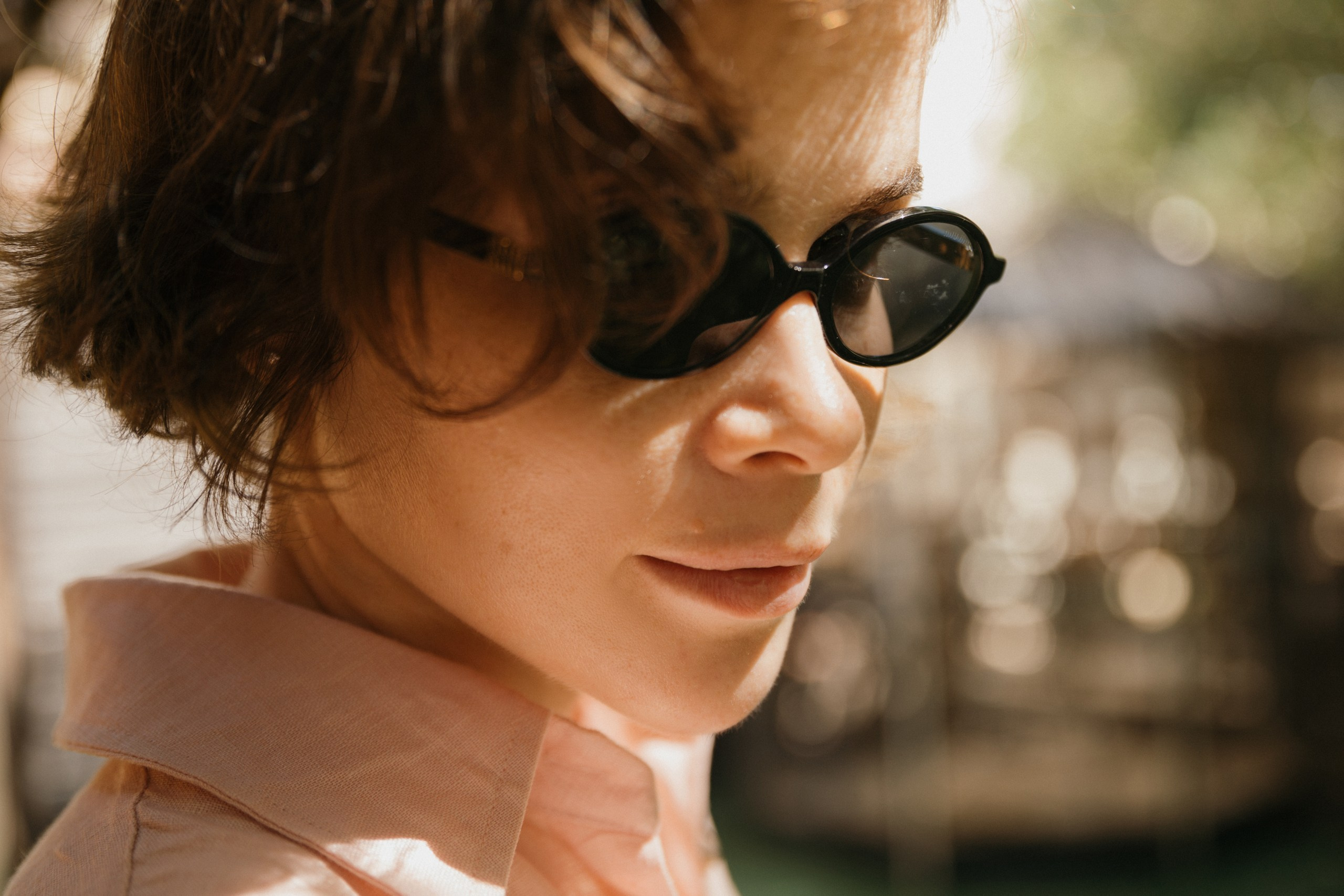 Joyful Moments in Camel park: Olya and Ada’s Day of Fun and Adventure, sliding and riding camels. Photographer in Barcelona capturing unique stories | Kate Chumak