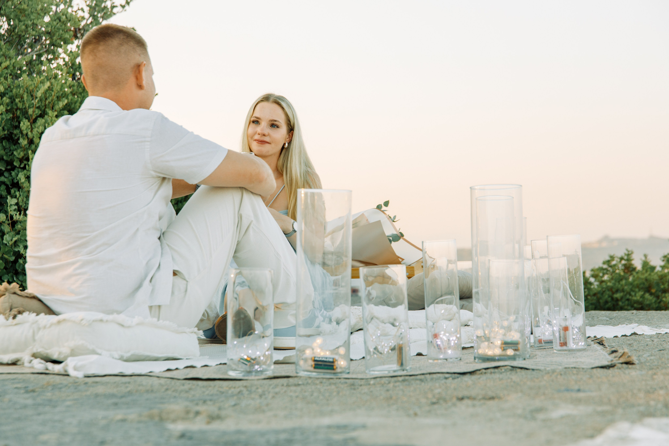 Alina and Joshua. Renate Woeste | Wedding planner in Rhodes. Creating dream weddings by the sea. Let’s make your special day unforgettable