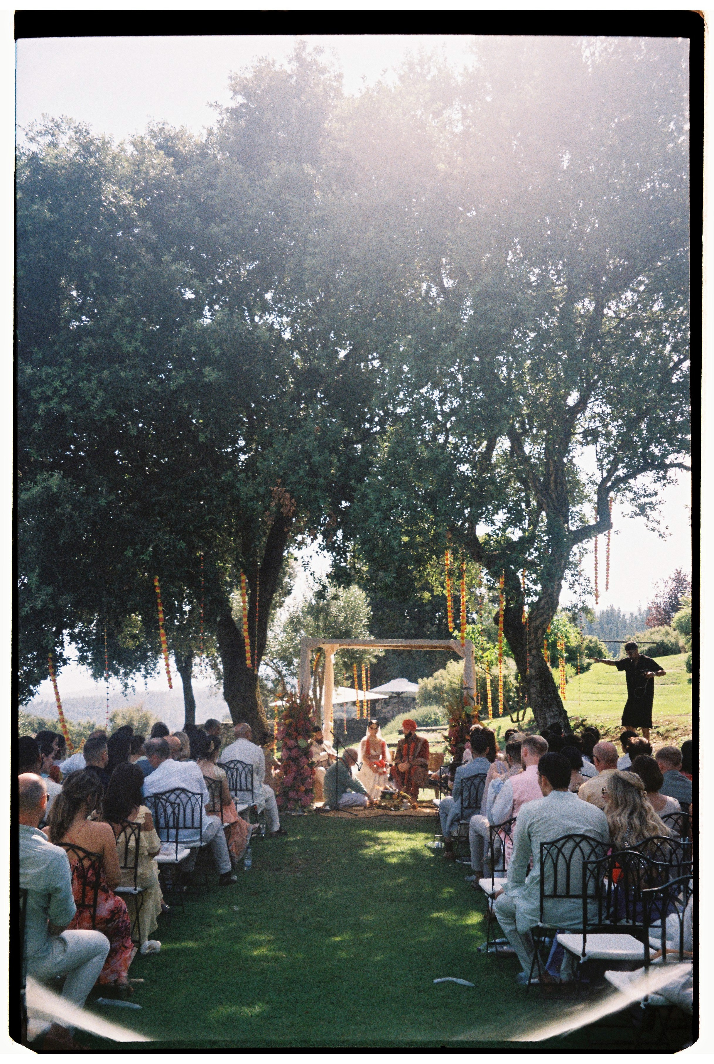 Patrik & Naomi. Monestir Sant Salvi. Paola wedding photographer / videographer in Barcelona