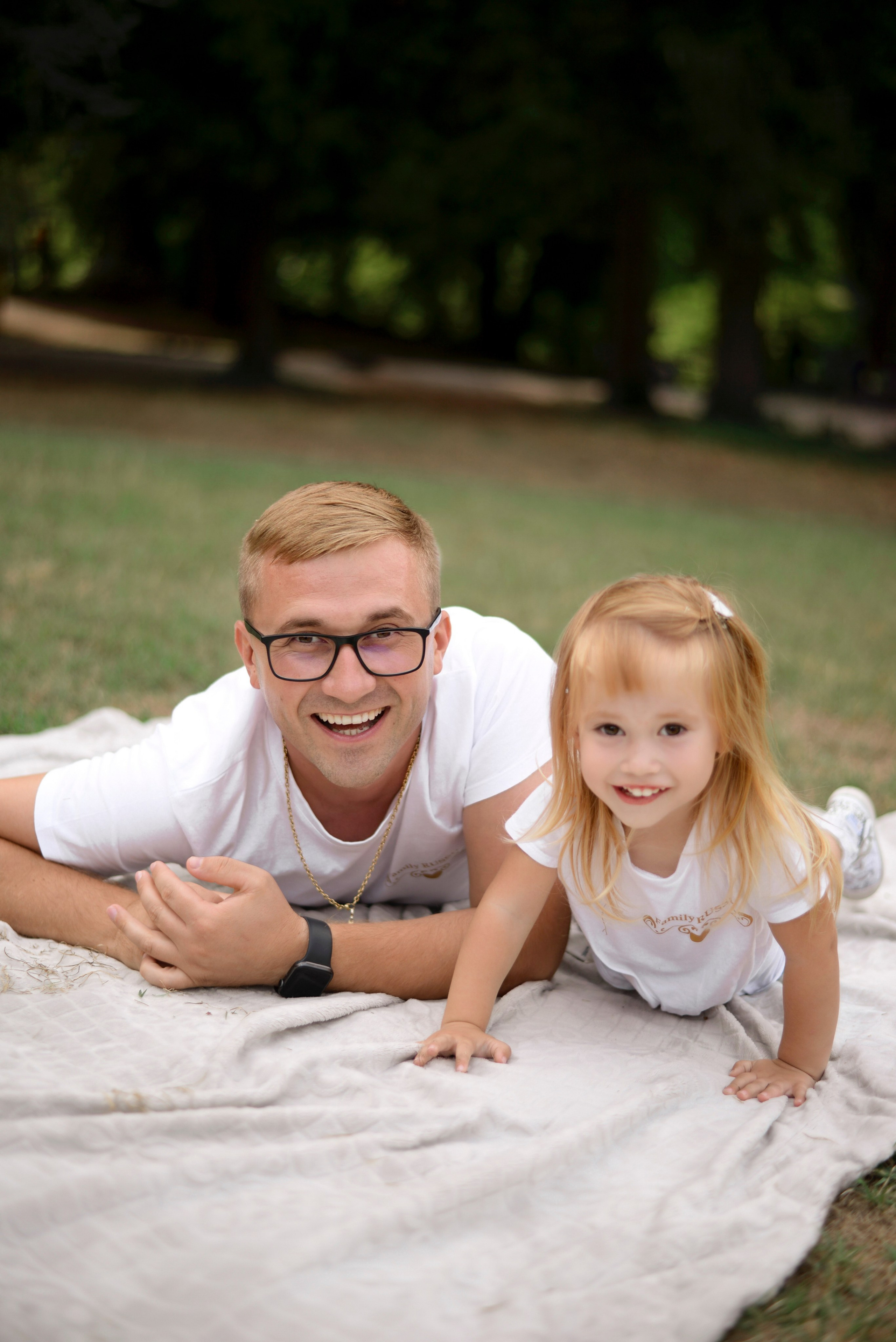 Family. Julia Kuzmovych personal and pregnancy photographer in London