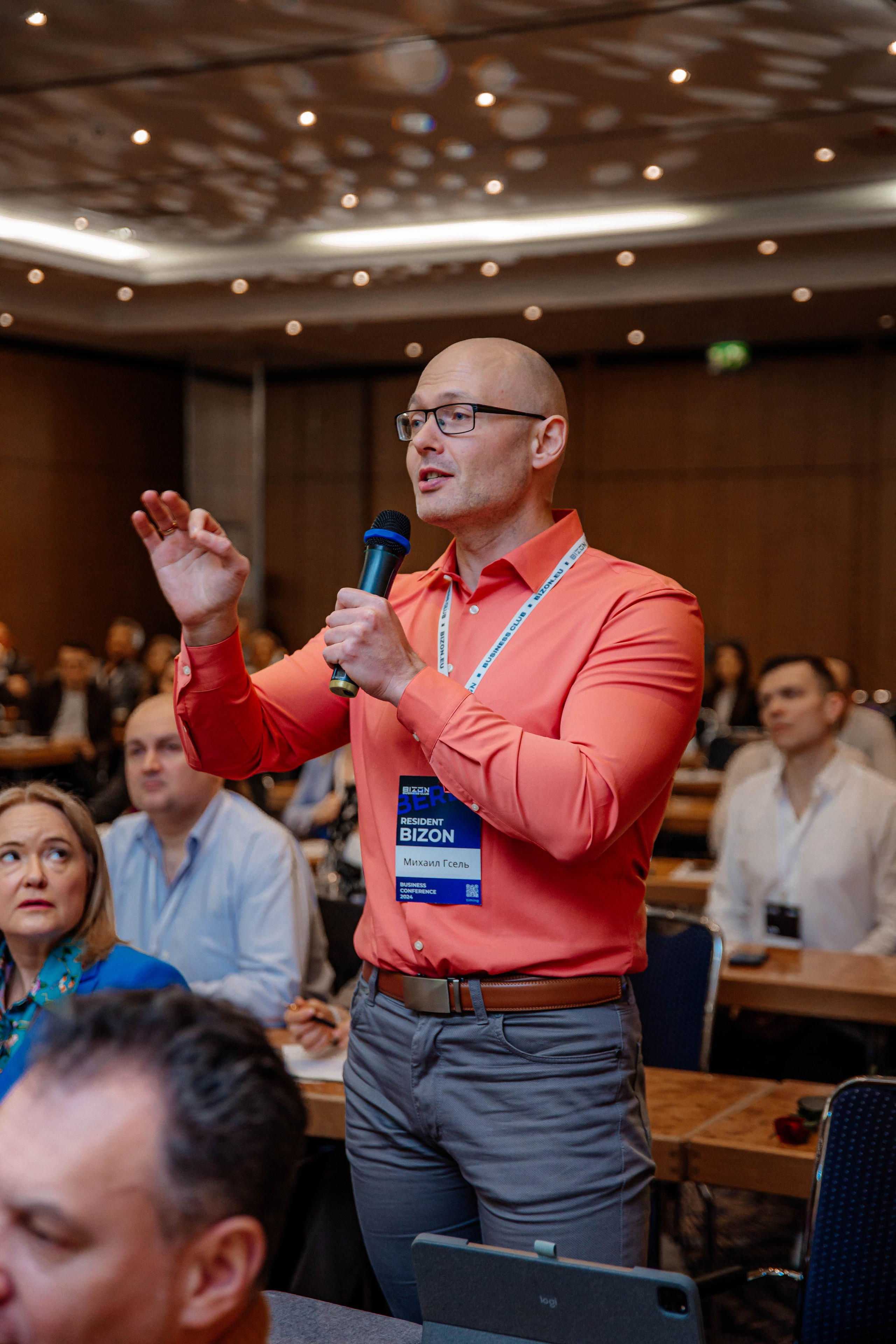 Club Bizon. Portrait family photographer in Berlin Elena Zakh