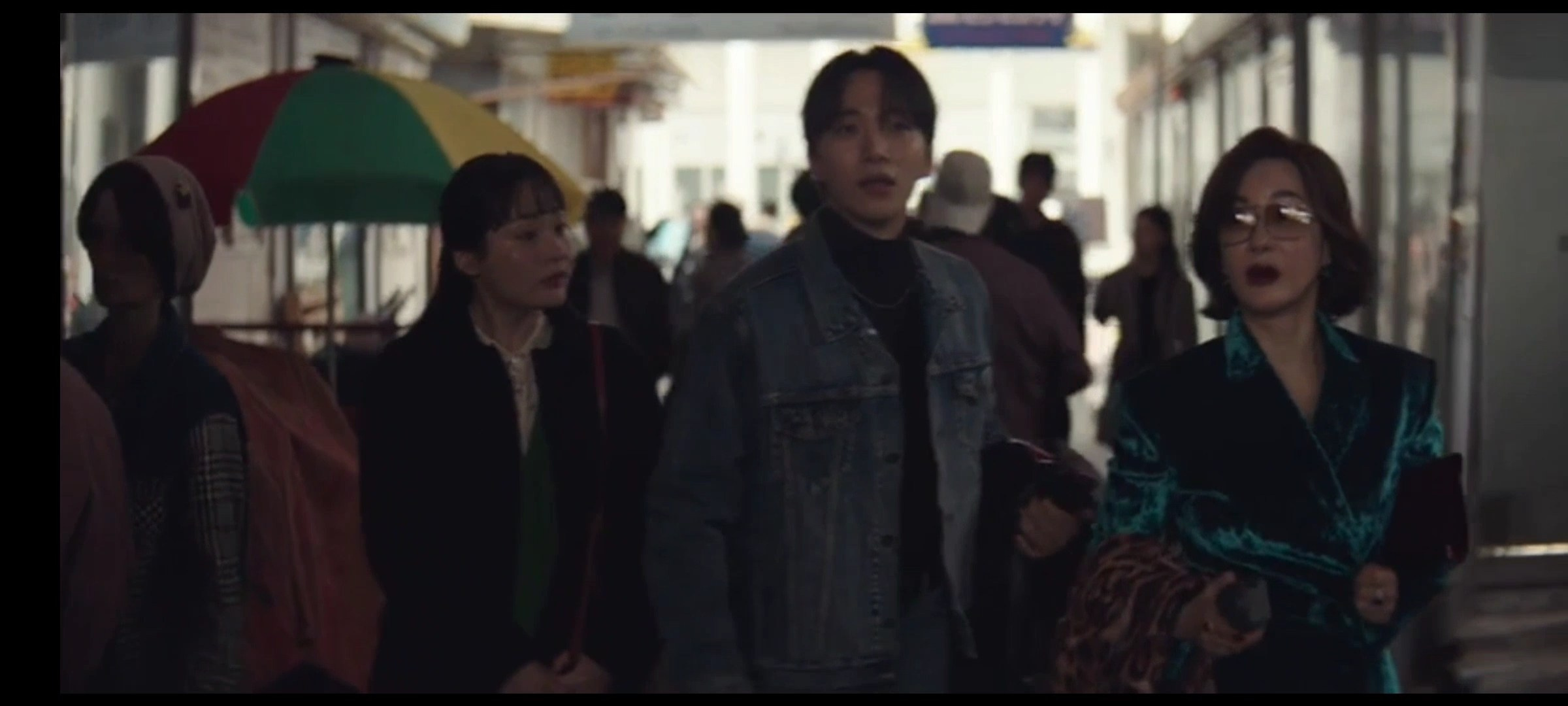 Drama shooting 태풍 상사 — extra, 03/08/2025. Photographer in Seoul Dobrokvashina Natalya