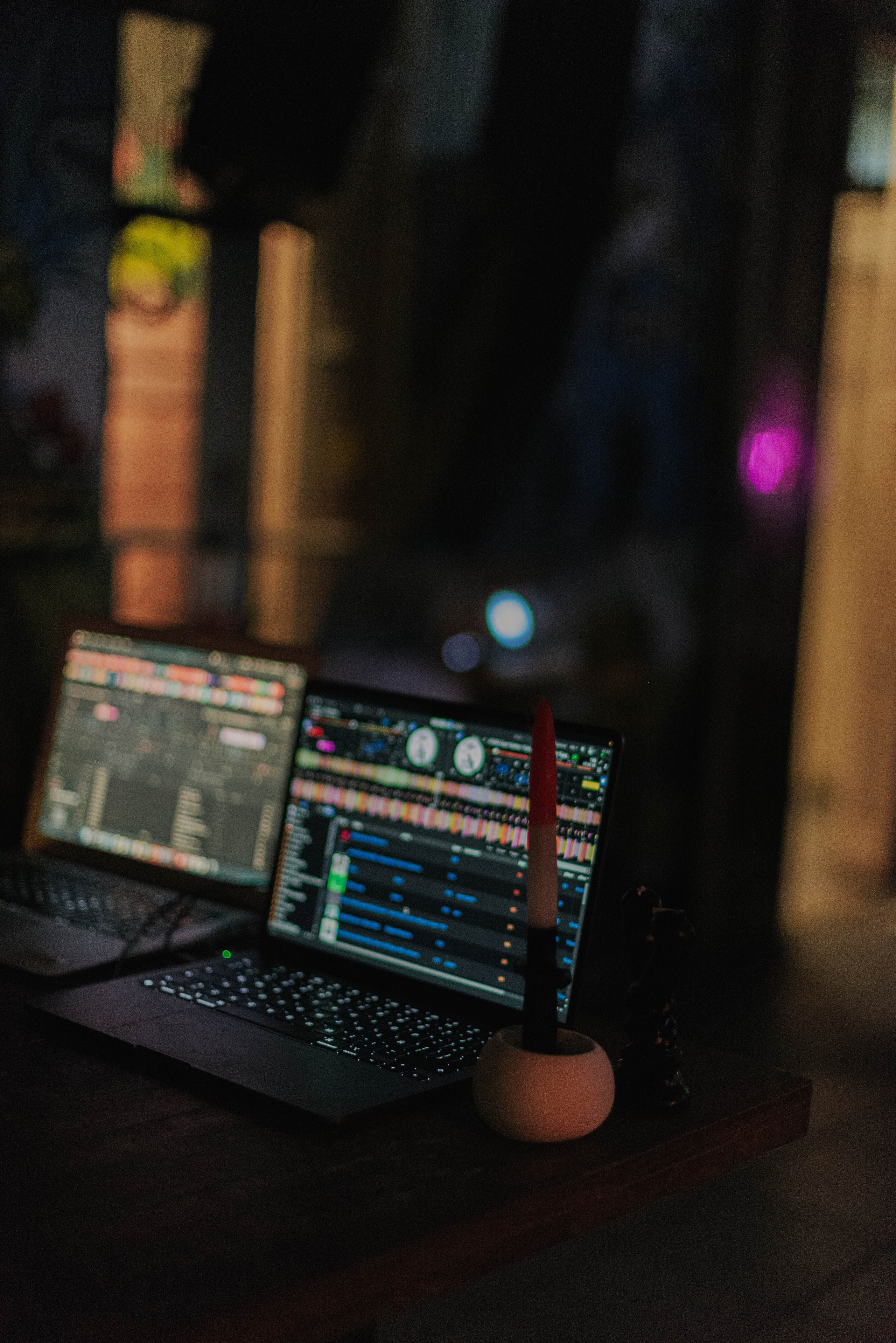 Ladno.cooperativa. Photographer @elmirkami in the city of Buenos Aires