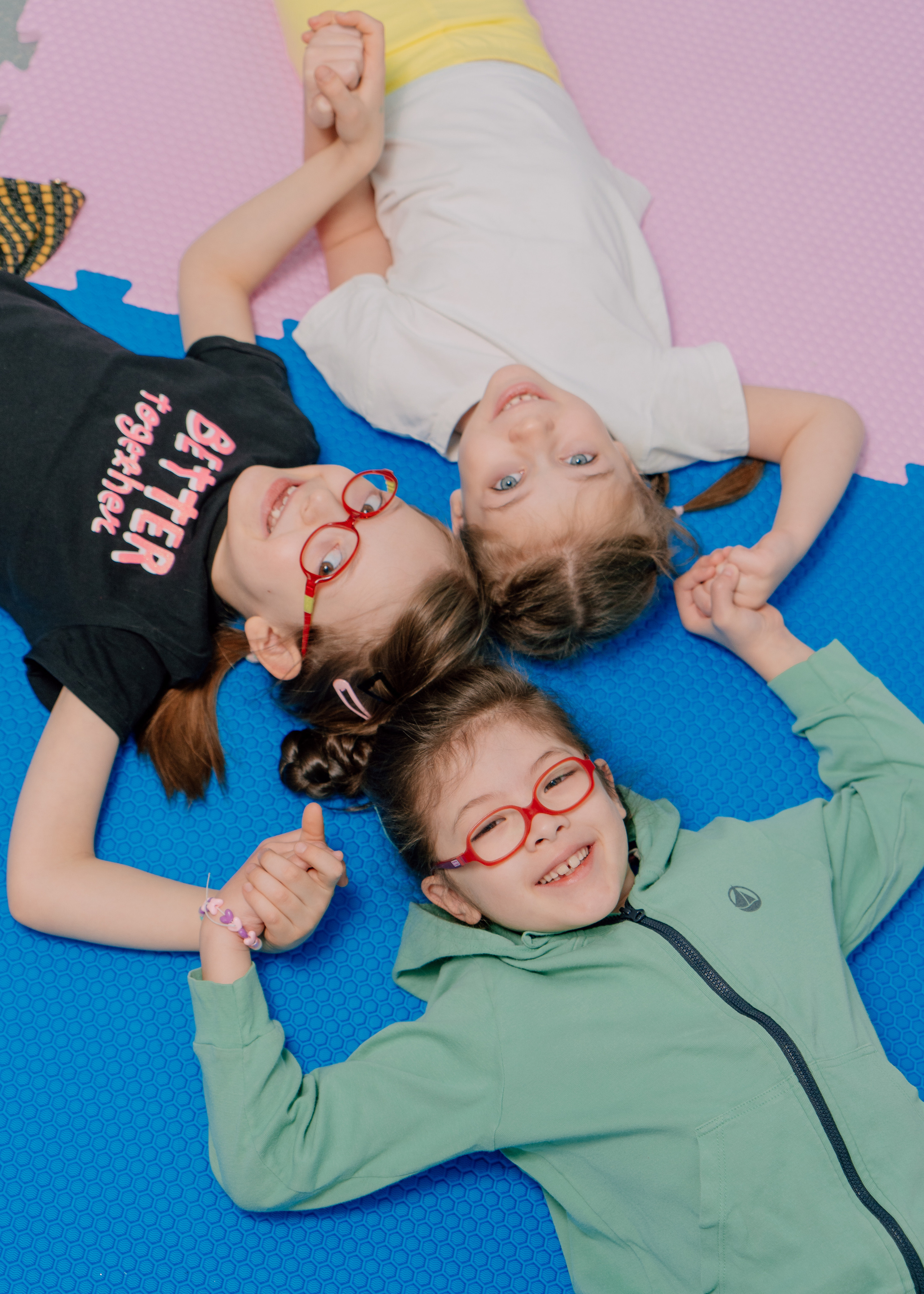 Фото с друзьями и воспитателями. YAADELINA Фотограф Аделина Багдасарян