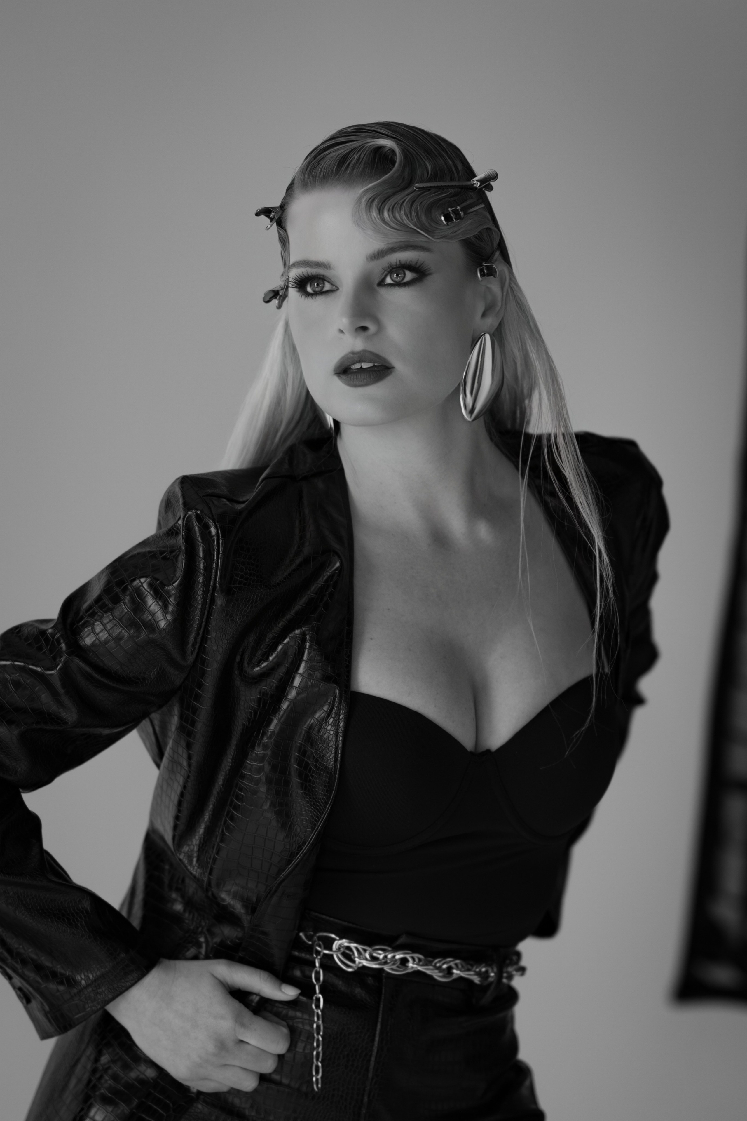 Franziska. Nina — Fashion & Beauty Photographer in Paris | Portrait Photoshoots
